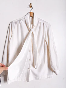 Blusa marfil vintage lazito