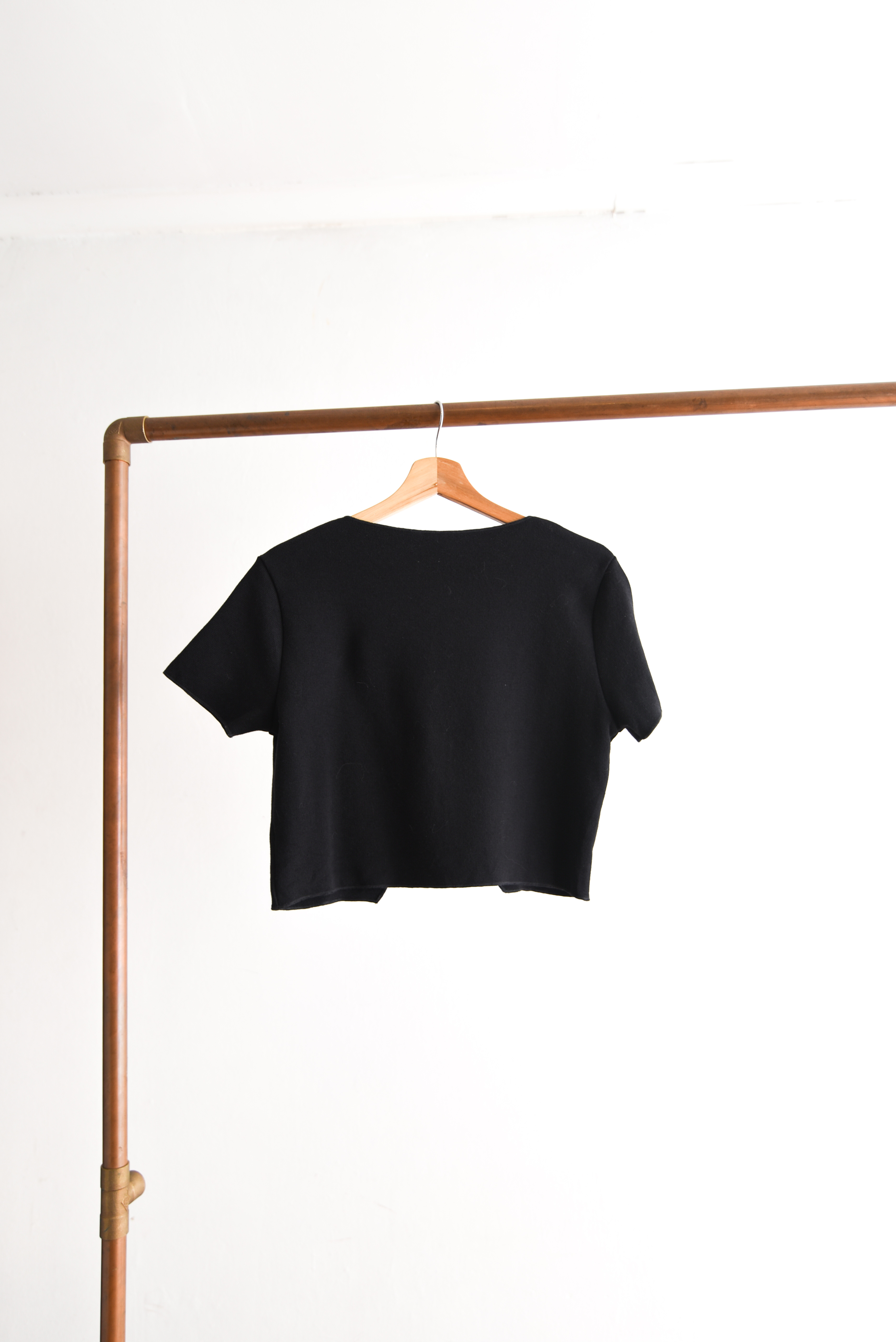 Croptop negro botones