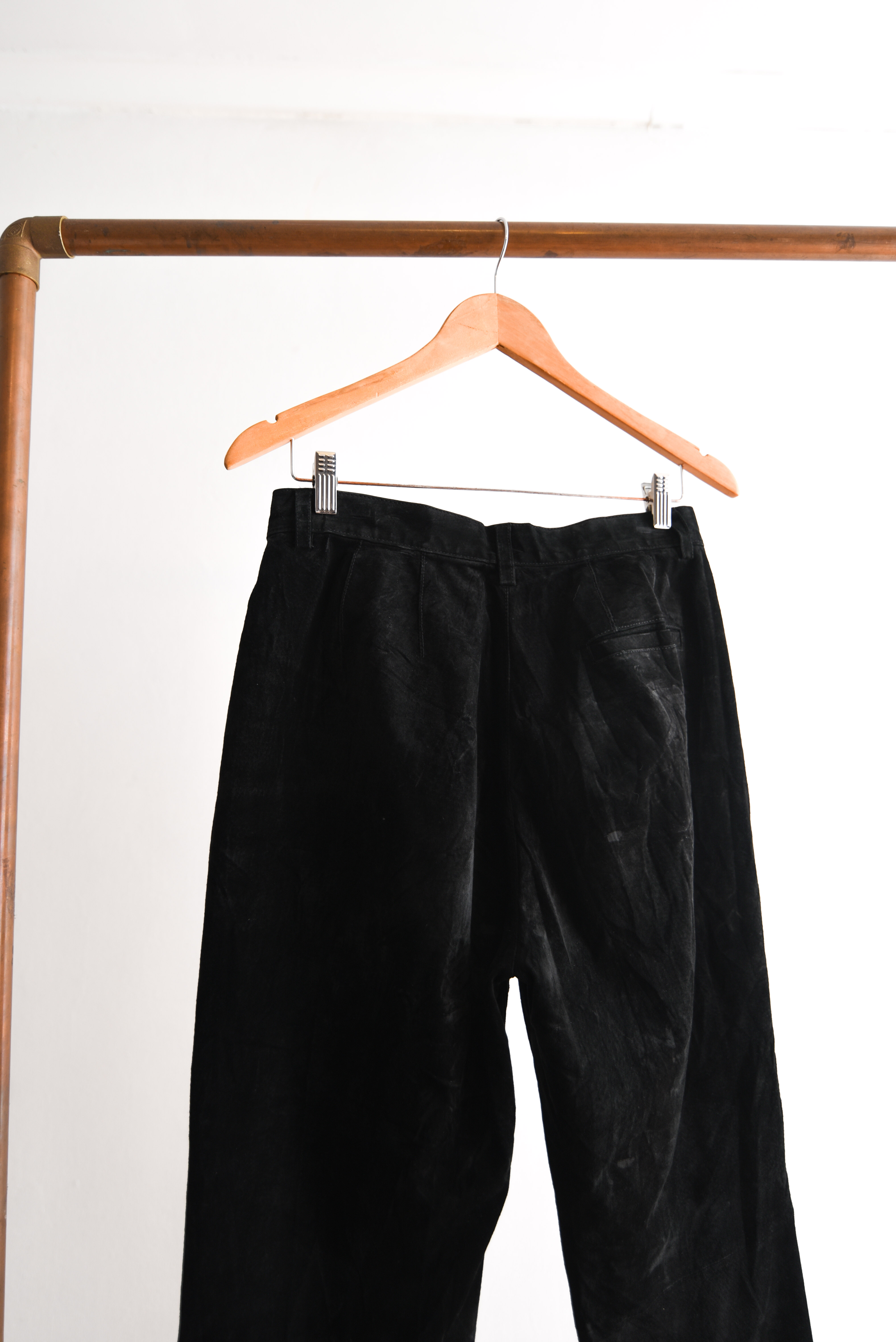 Pantalón vintage black gamuza