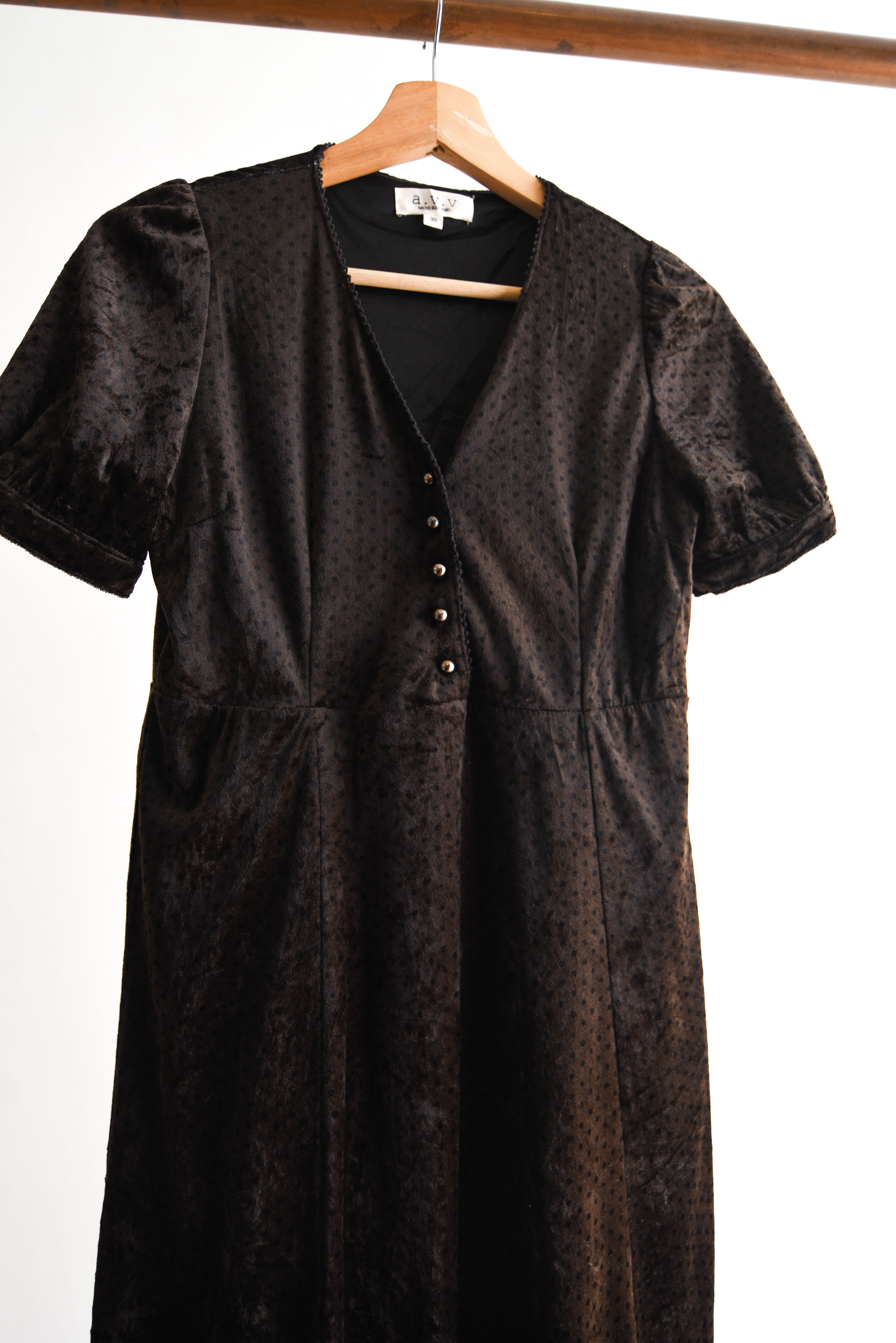 Vestido café dots velvet