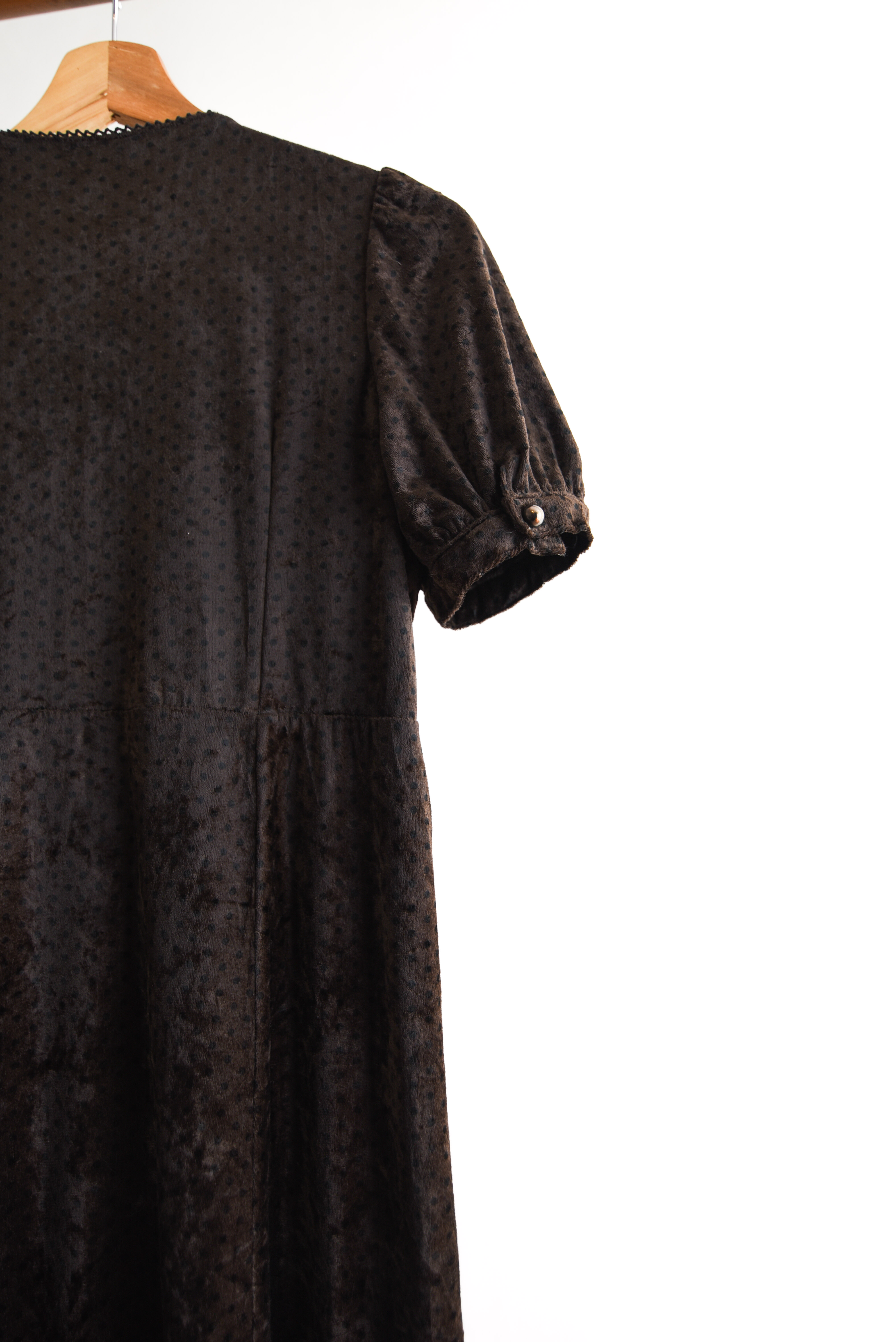 Vestido café dots velvet