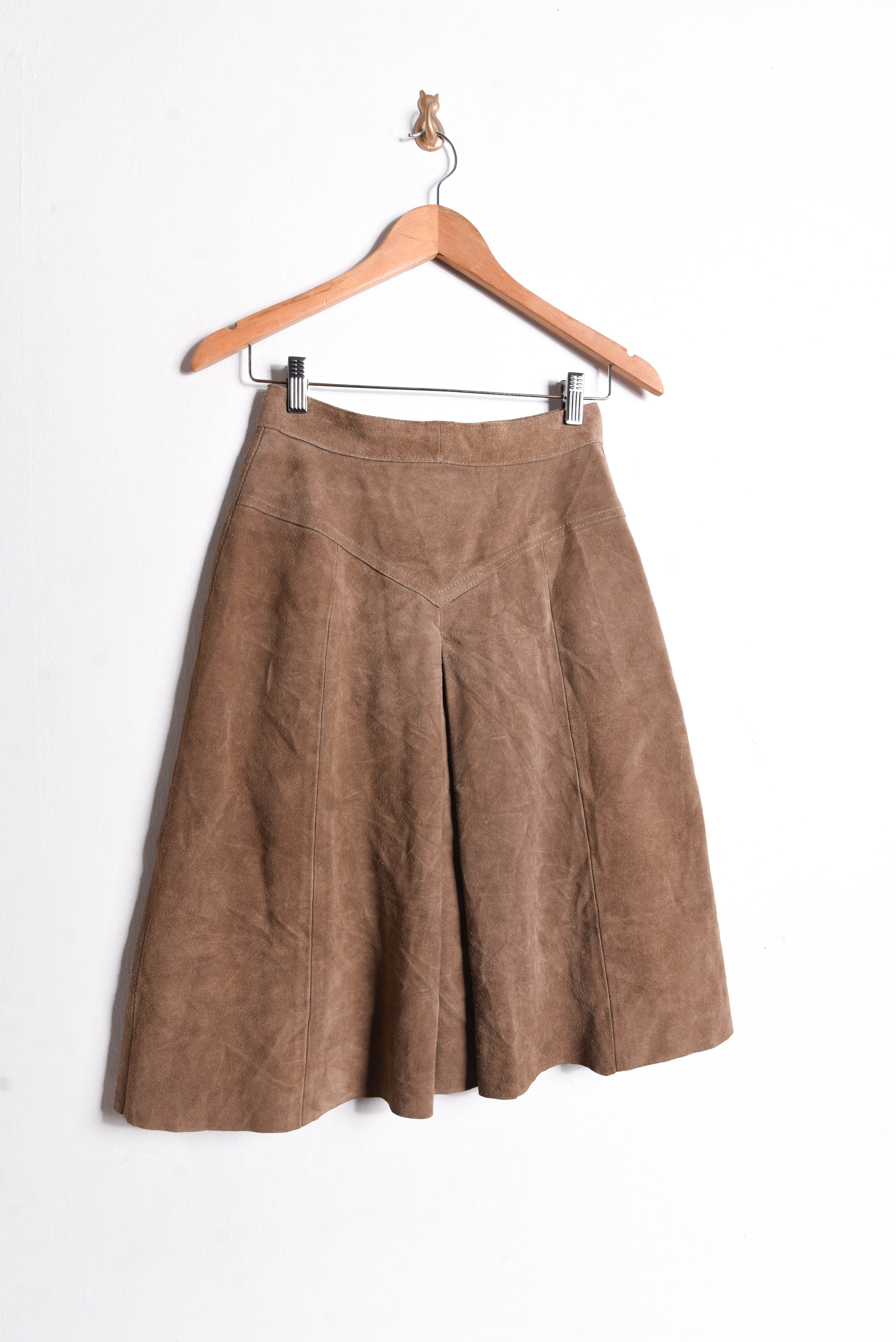 Falda 70s gamuza