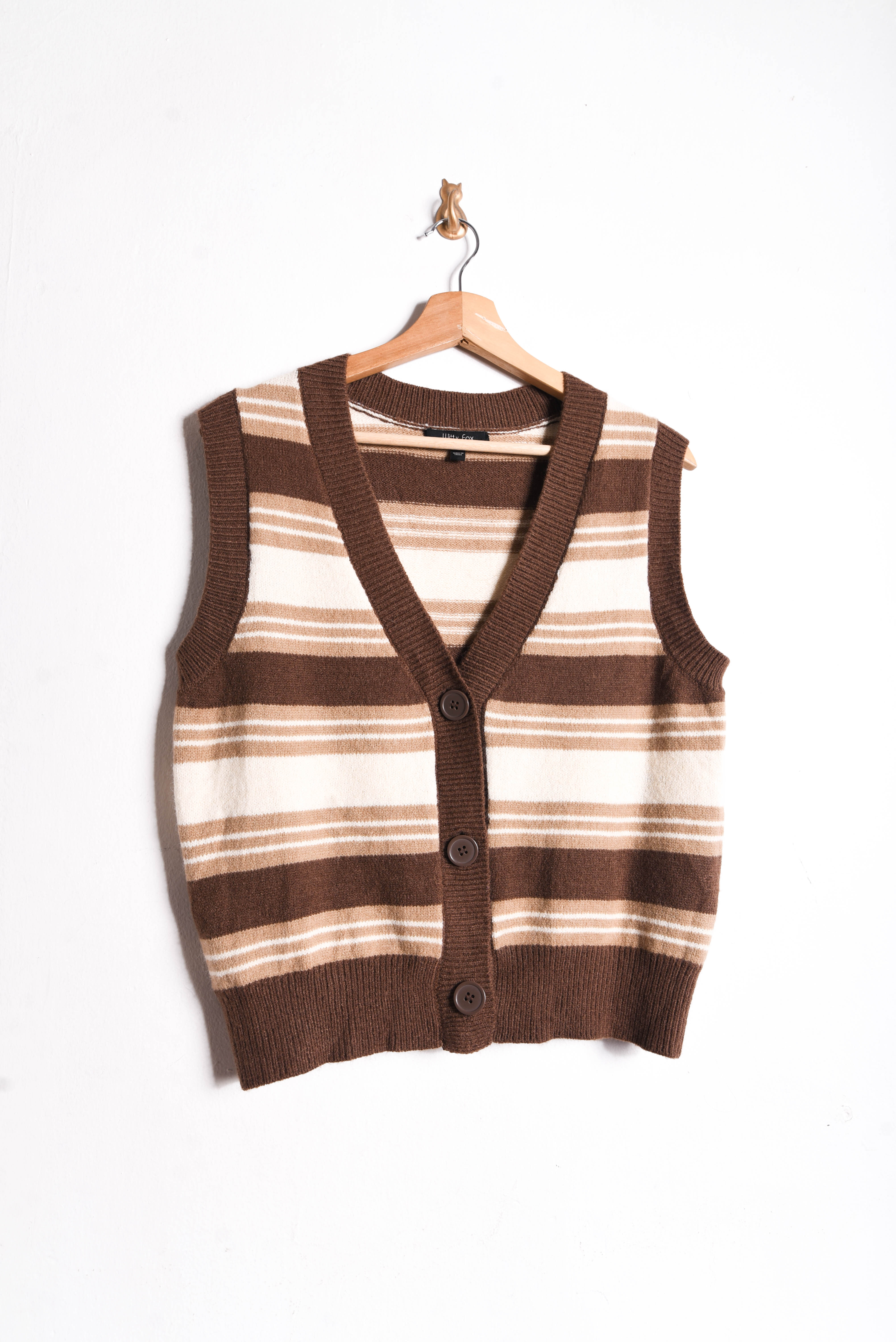 Sweater vest café rayado botones