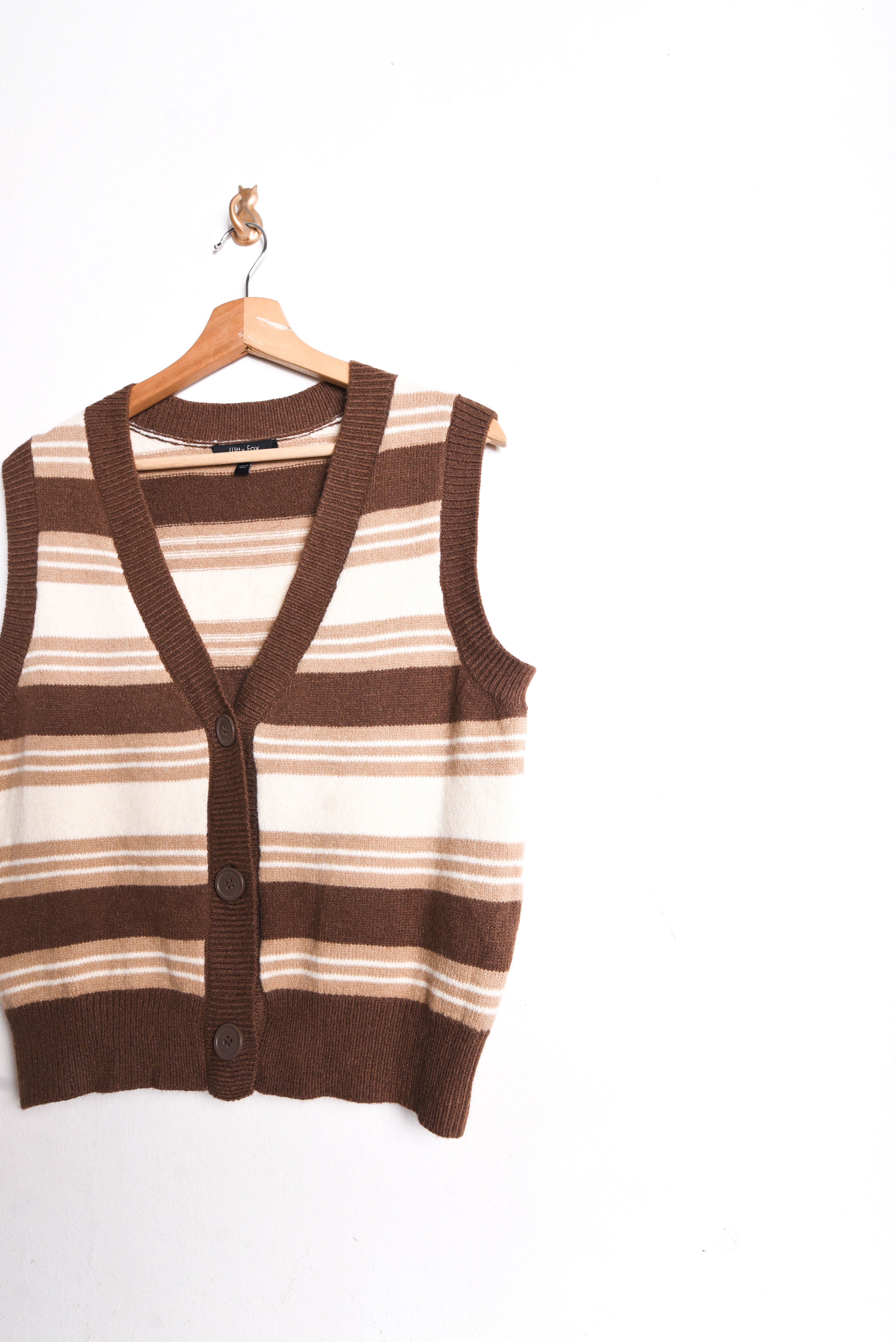 Sweater vest café rayado botones