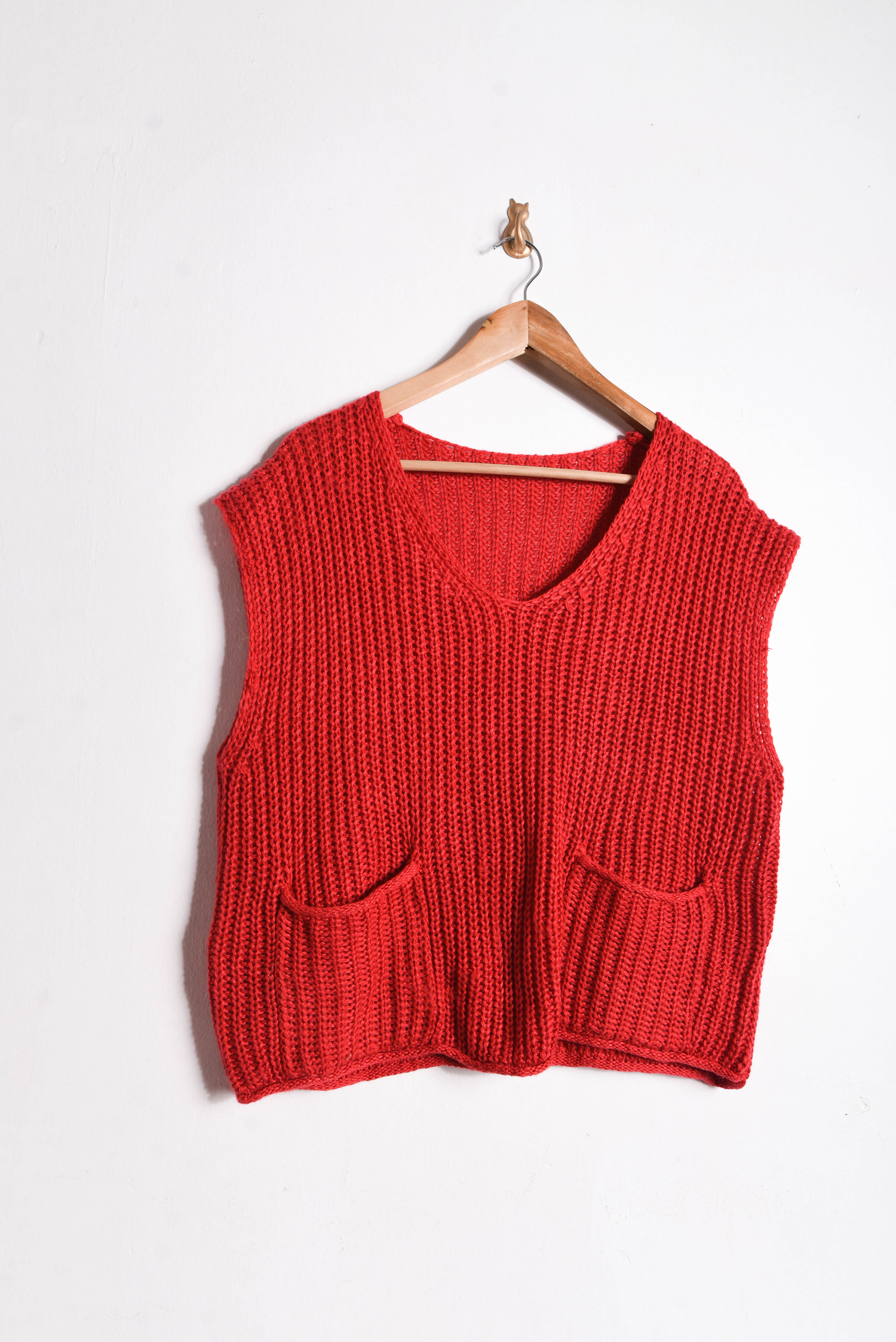 Sweater vest true red