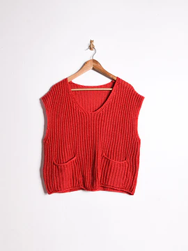 Sweater vest true red