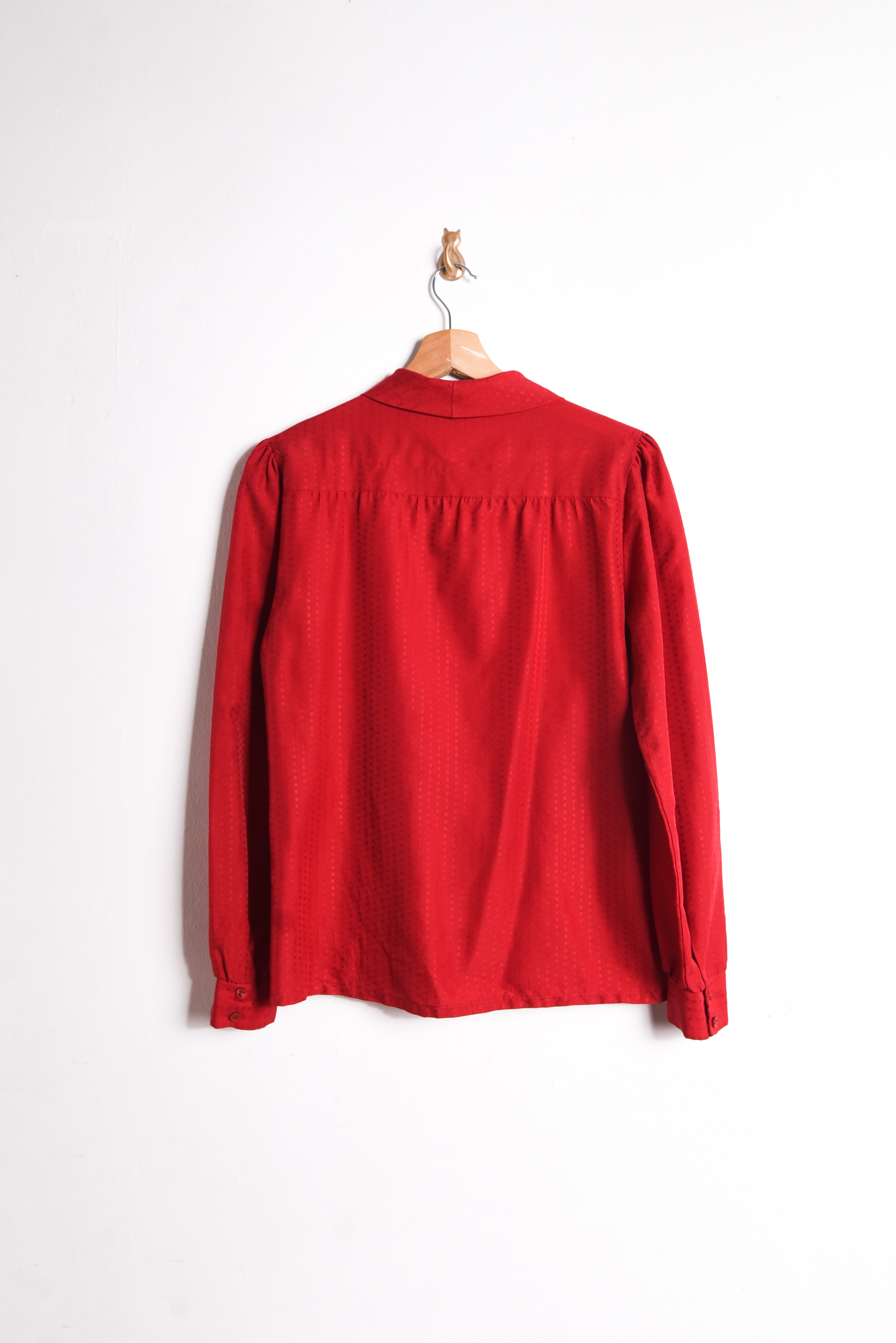 Blusa roja satín vintage