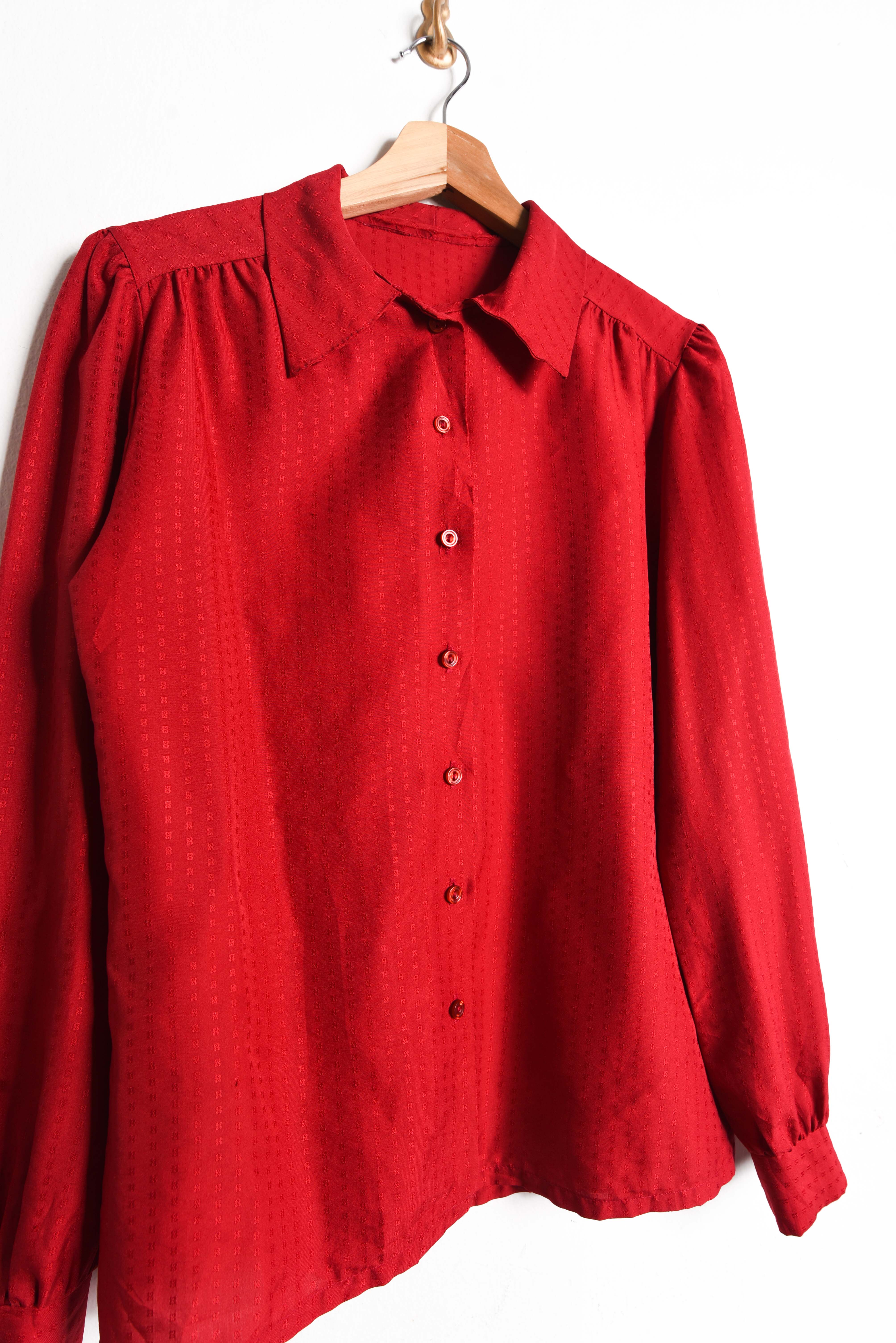 Blusa roja satín vintage