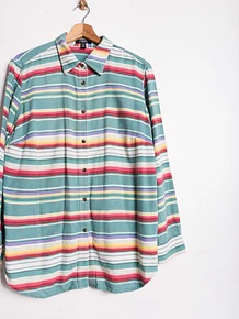Camisa turquesa franjas