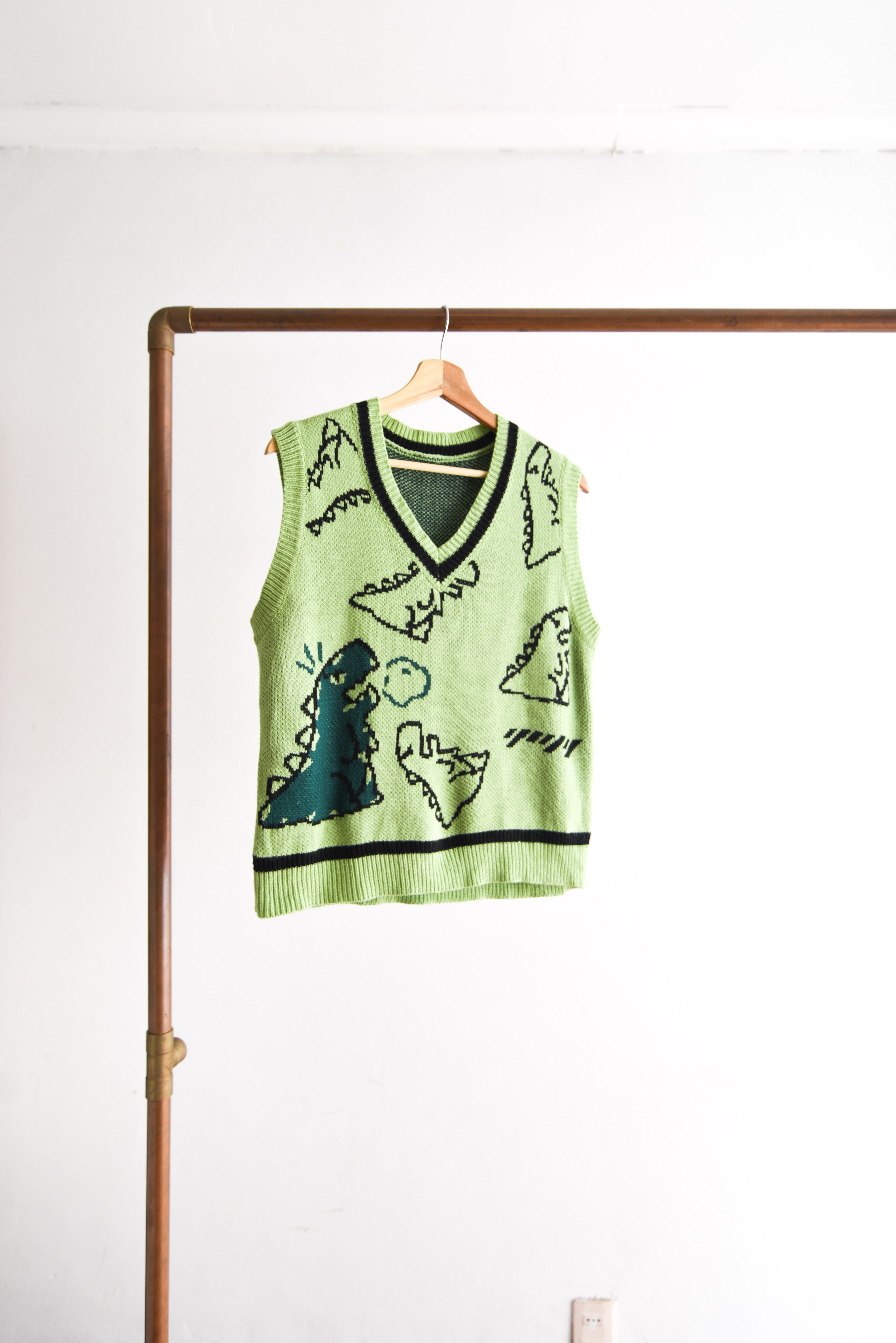 Sweater vest verde dinosaurios