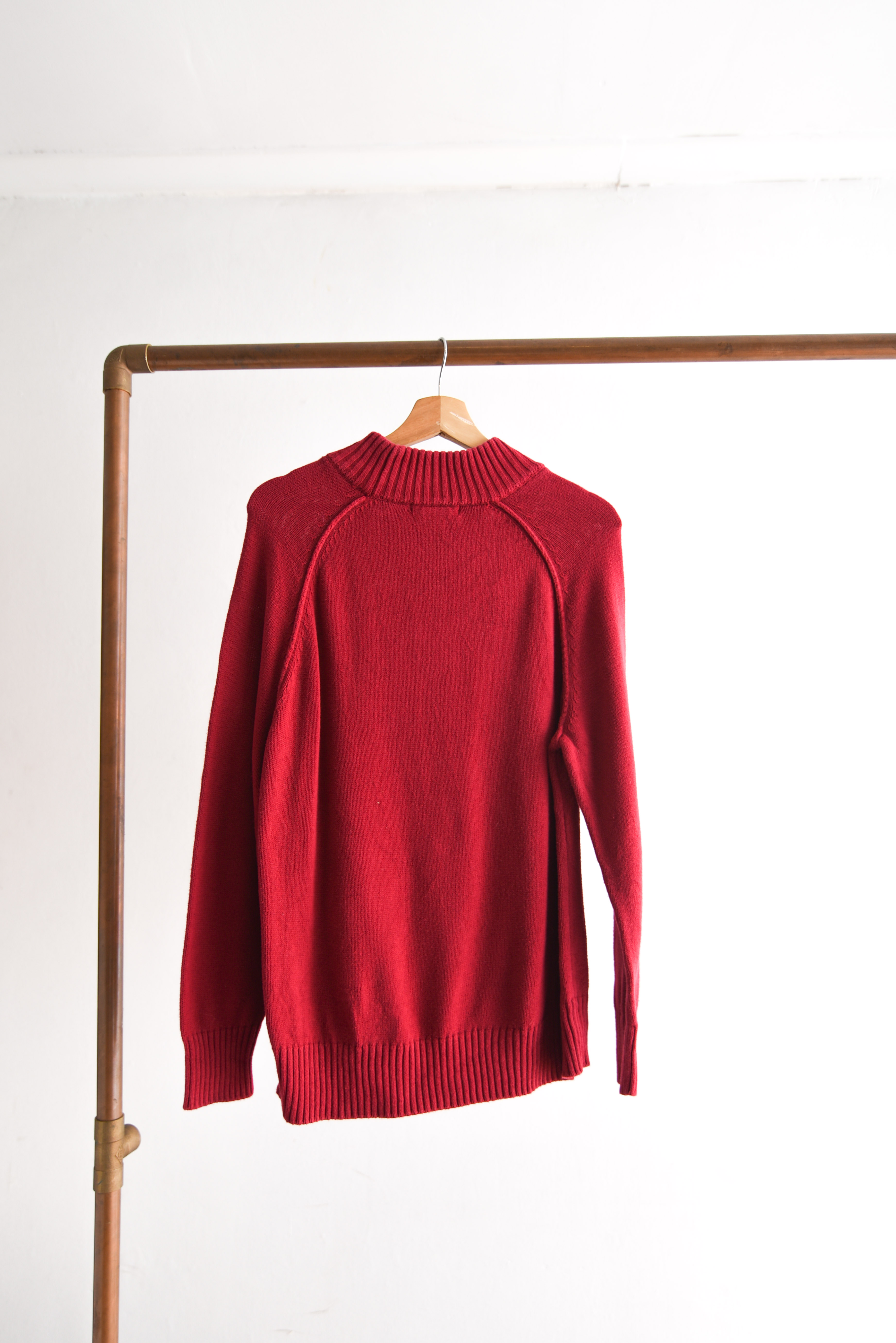 Chaleco rojo cuello alto