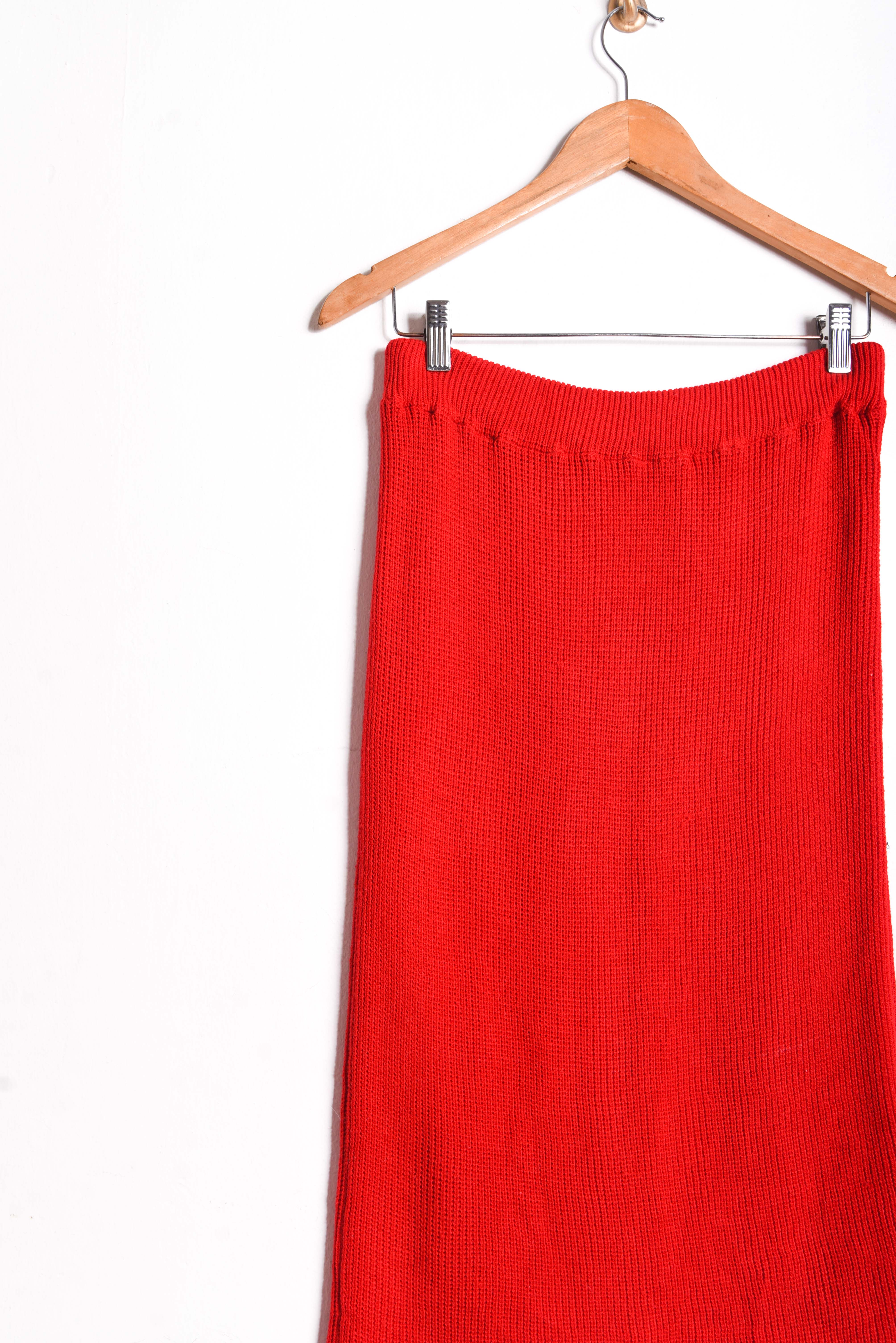 Falda vintage roja tejida