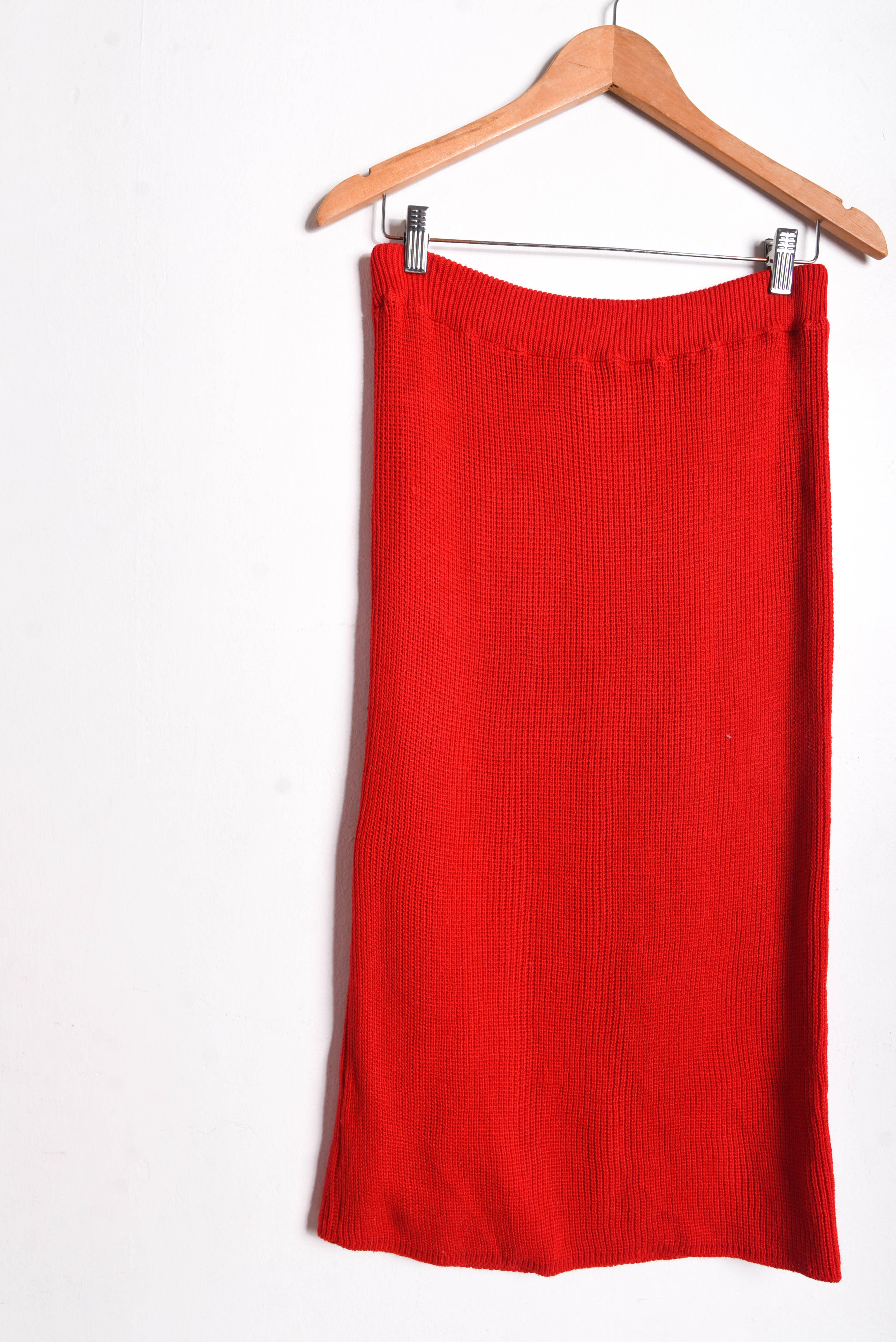 Falda vintage roja tejida