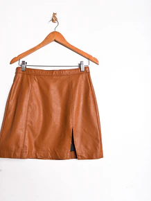 Mini falda camel eco cuero
