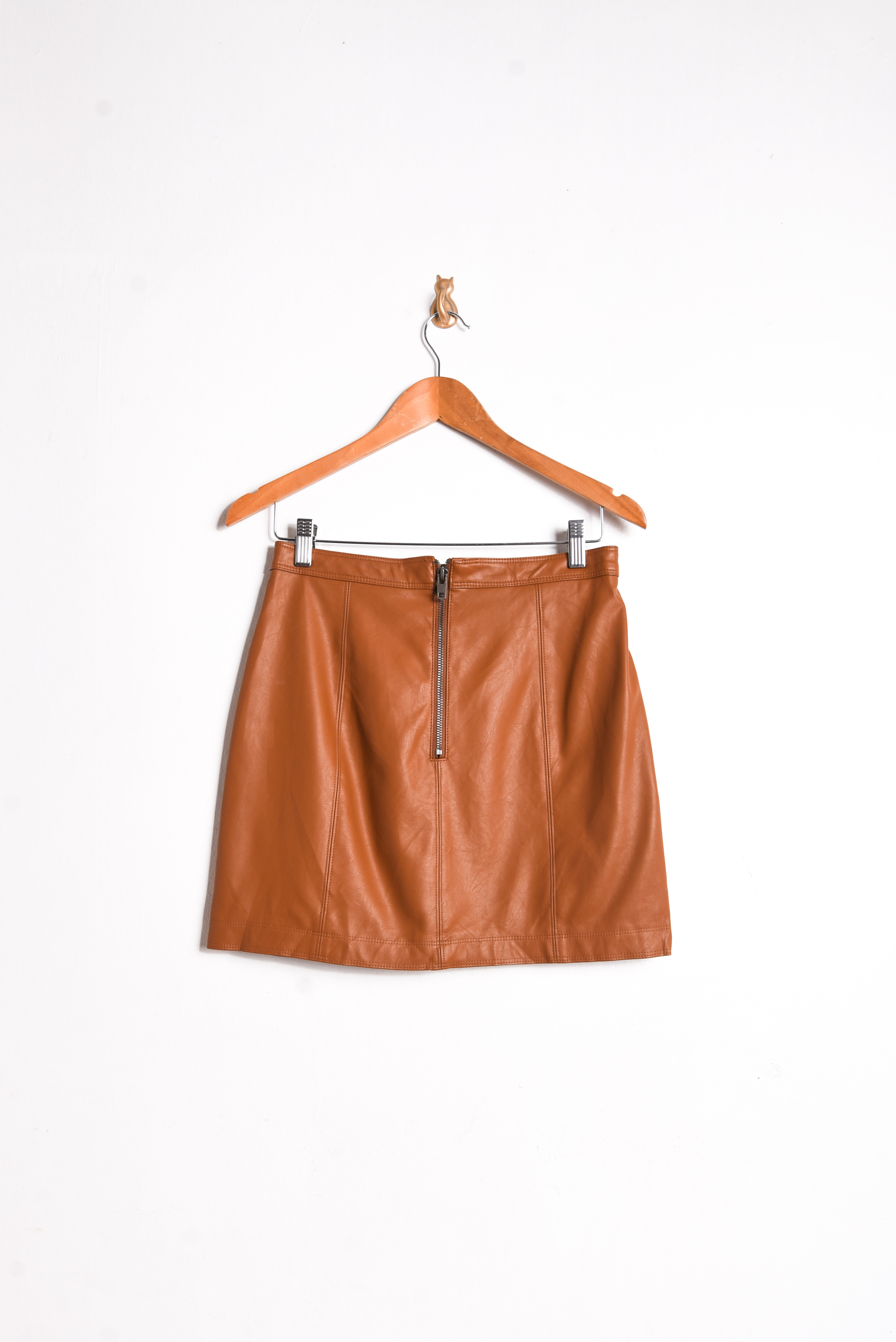 Mini falda camel eco cuero