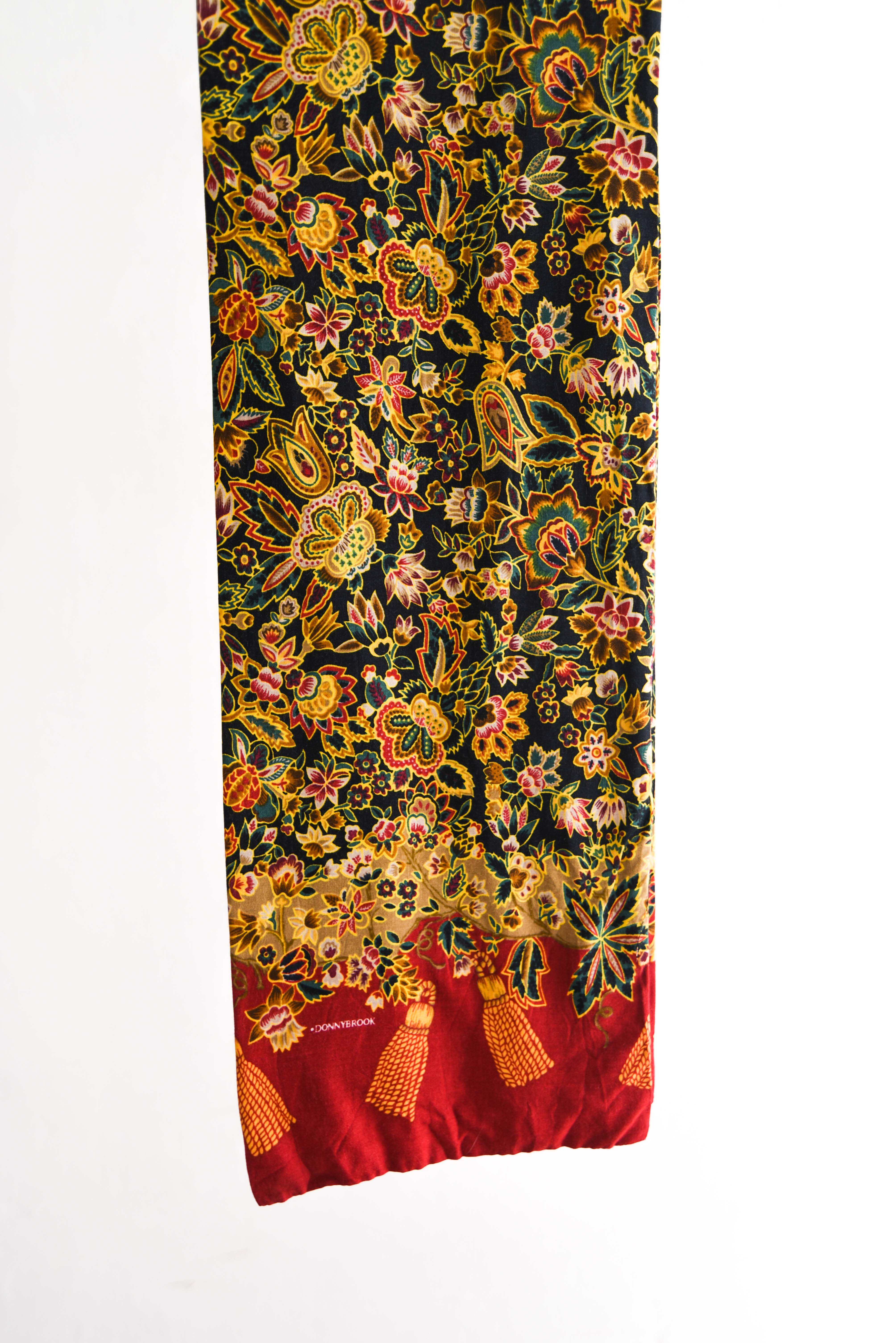 Pañuelo rectangular flores y borlas vintage