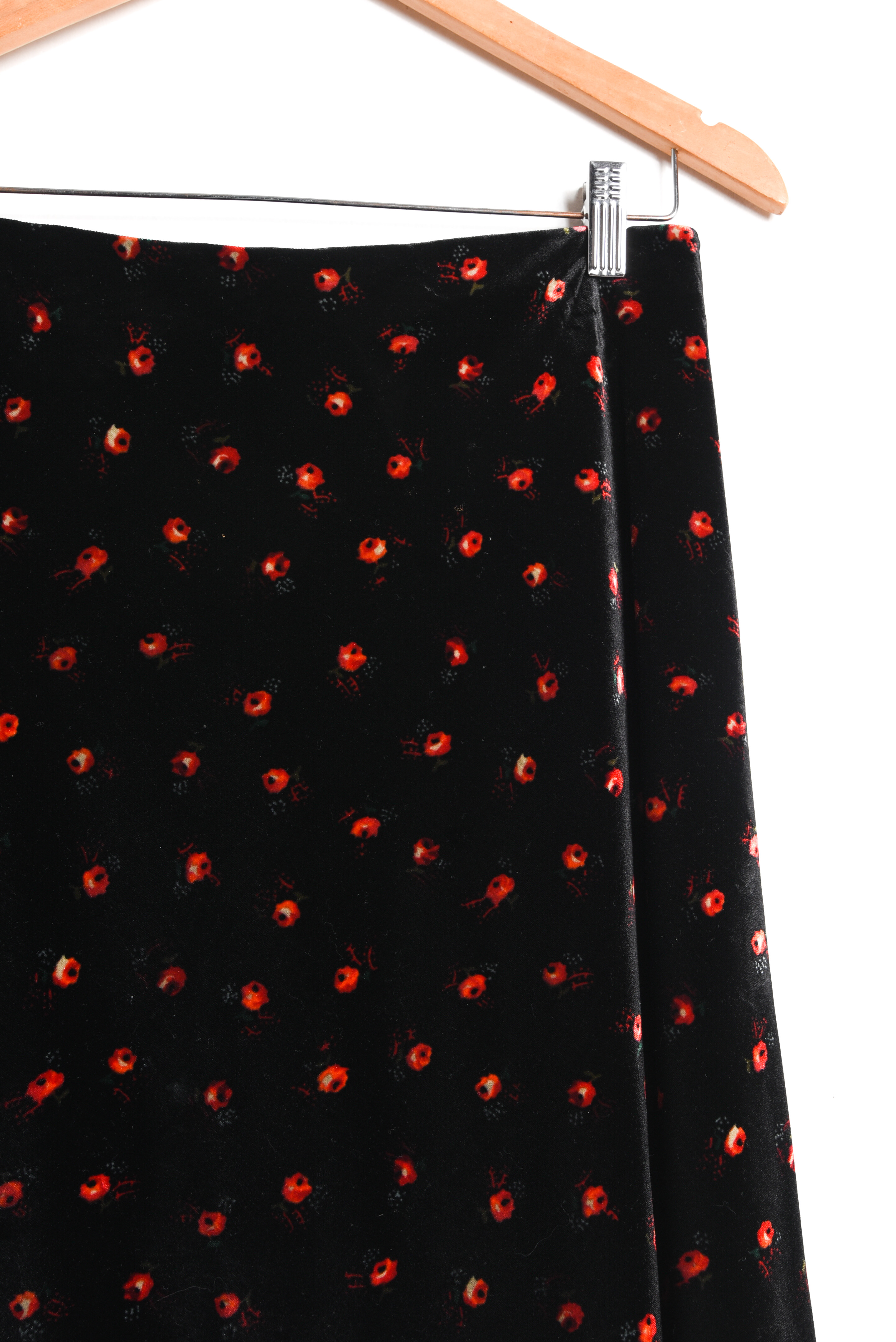 Falda velvet black floral
