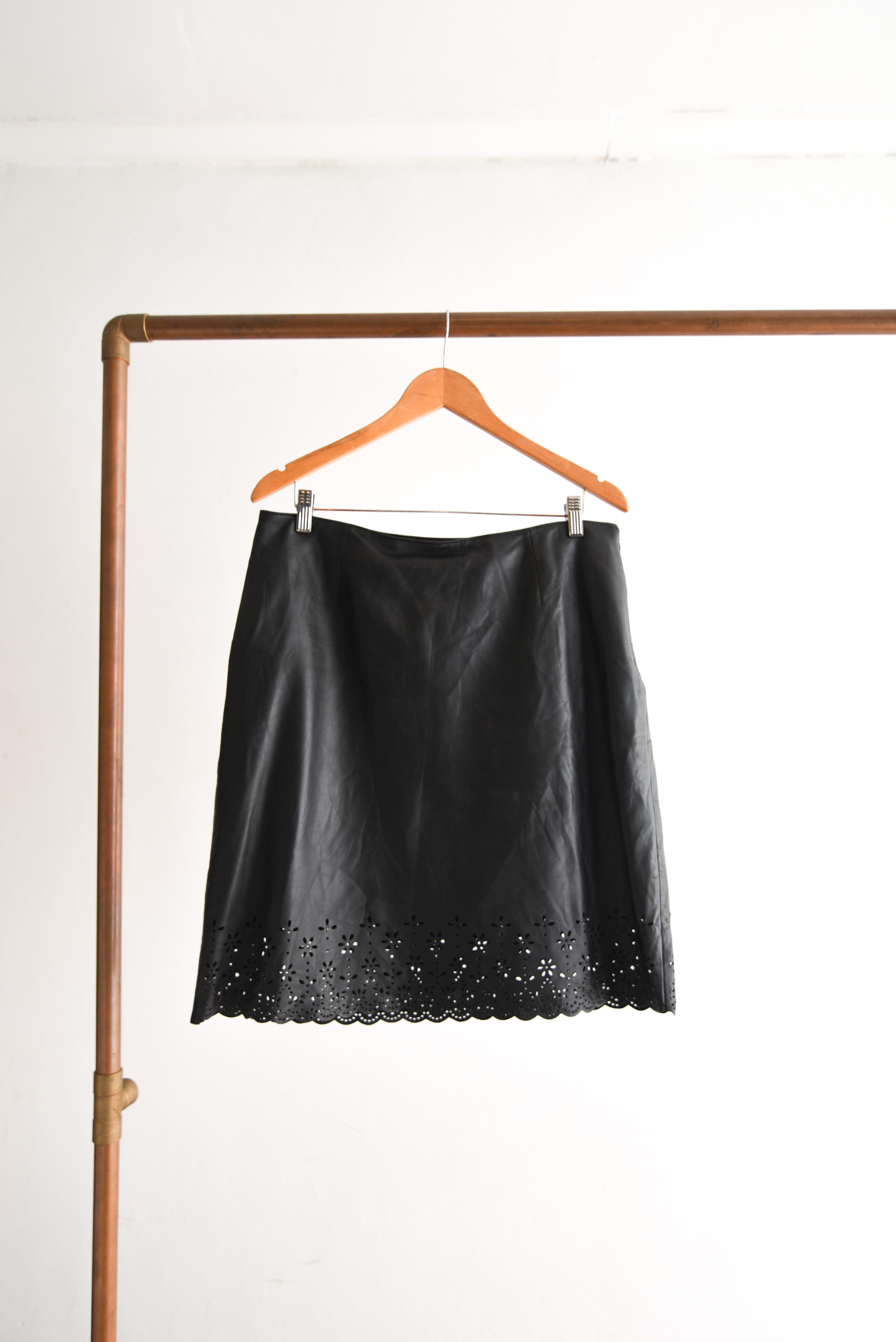 Falda vintage cuero 90s