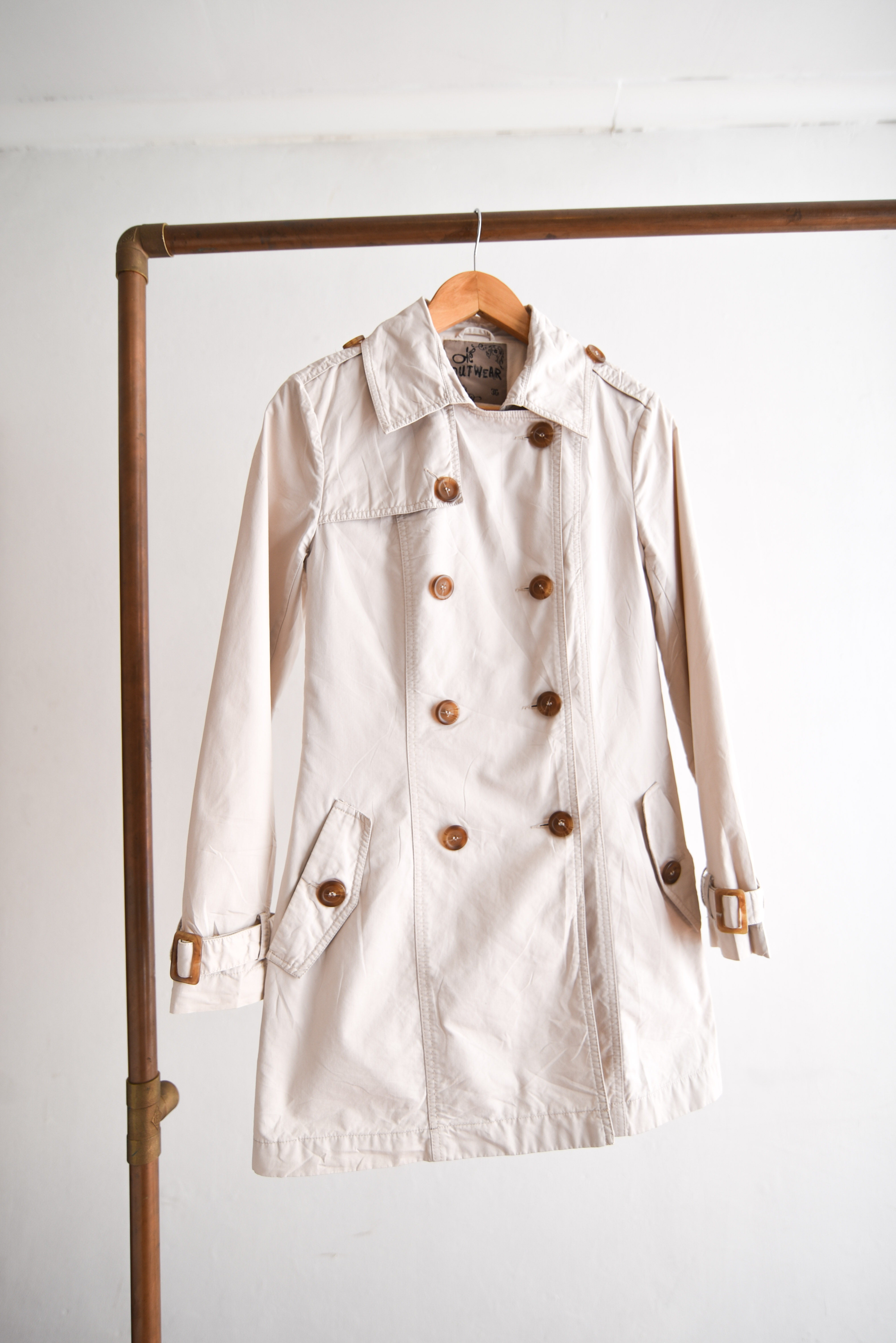 Trench gris perla botones