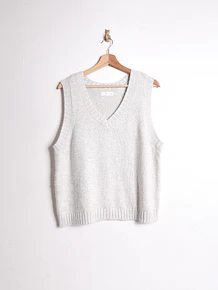 Sweater vest gris perla brillos