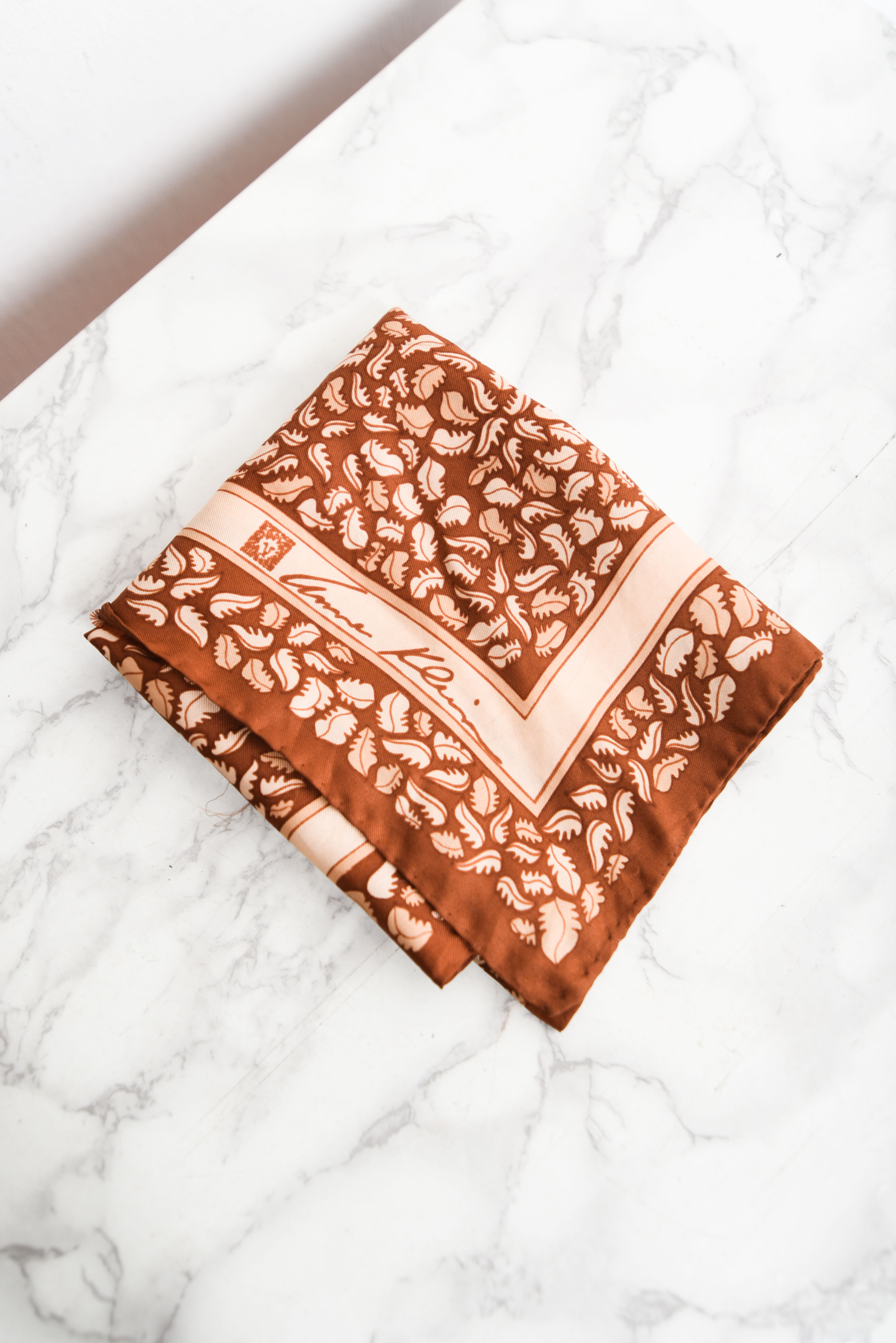 Pañuelo Anne Klein silk vintage