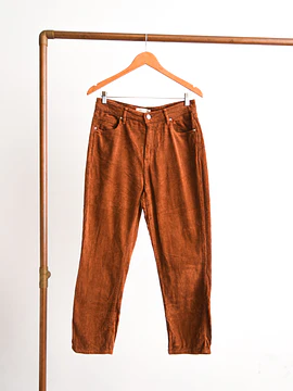 Pantalón tiro alto cotelé camel