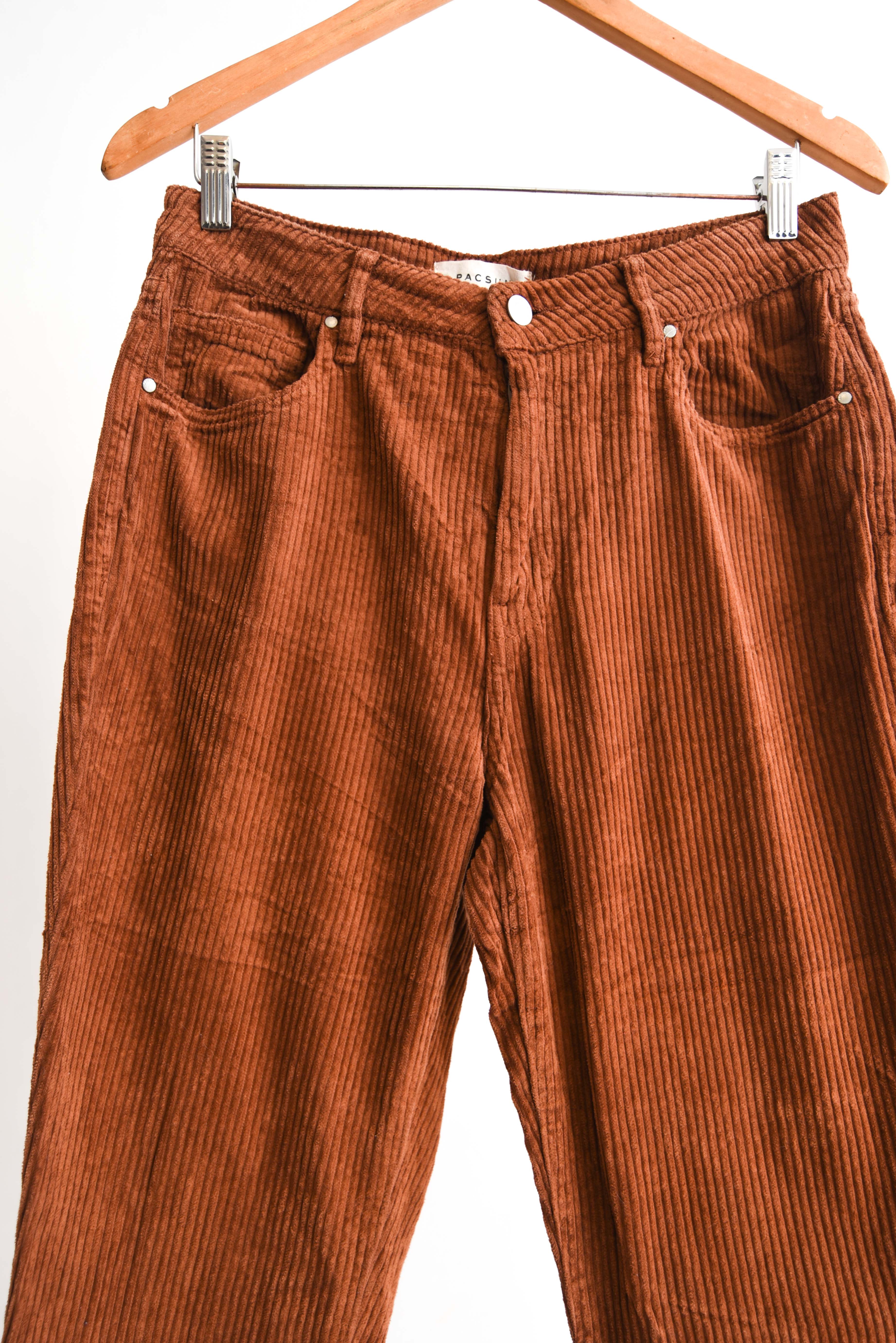 Pantalón tiro alto cotelé camel