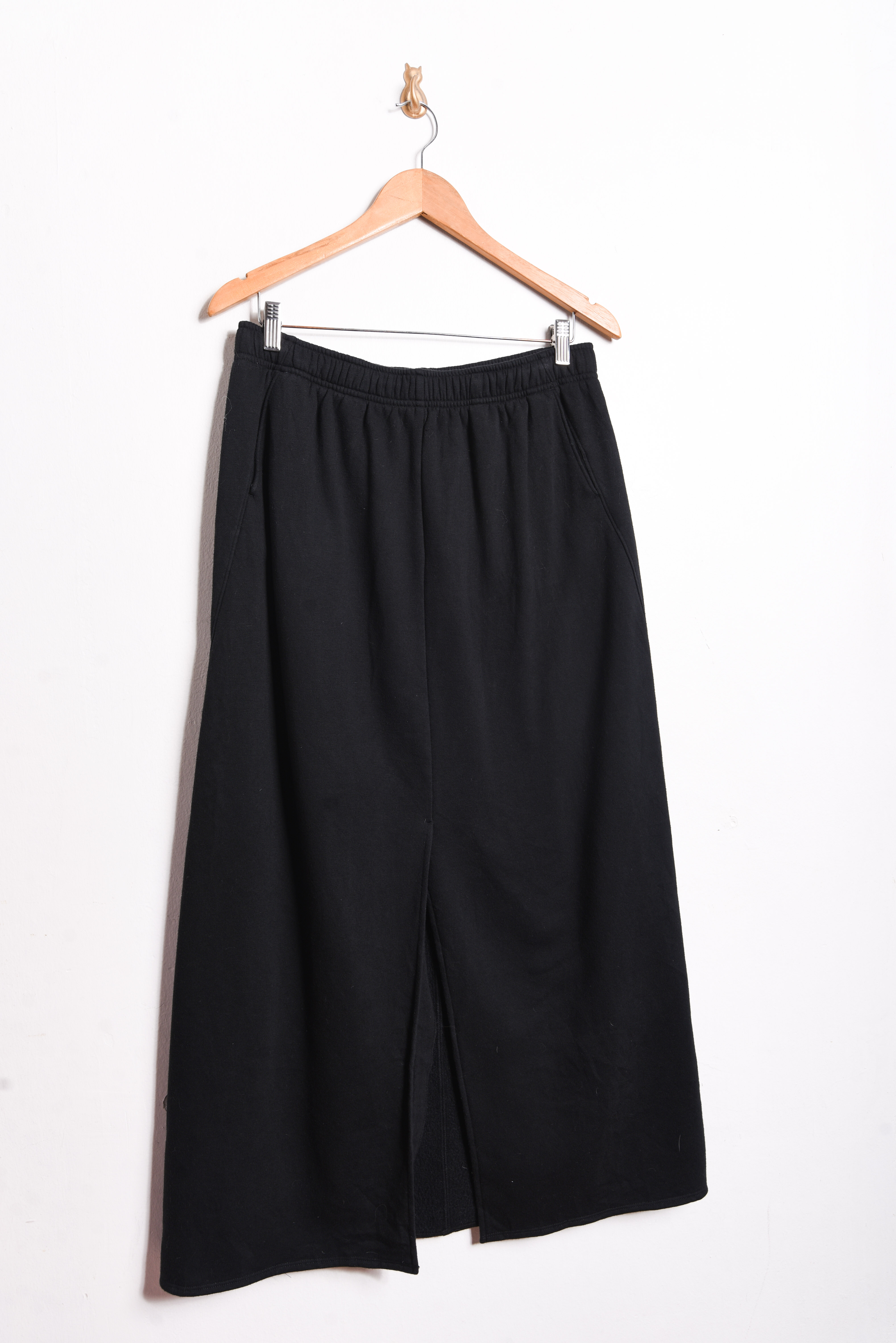 Maxi falda negra sporty