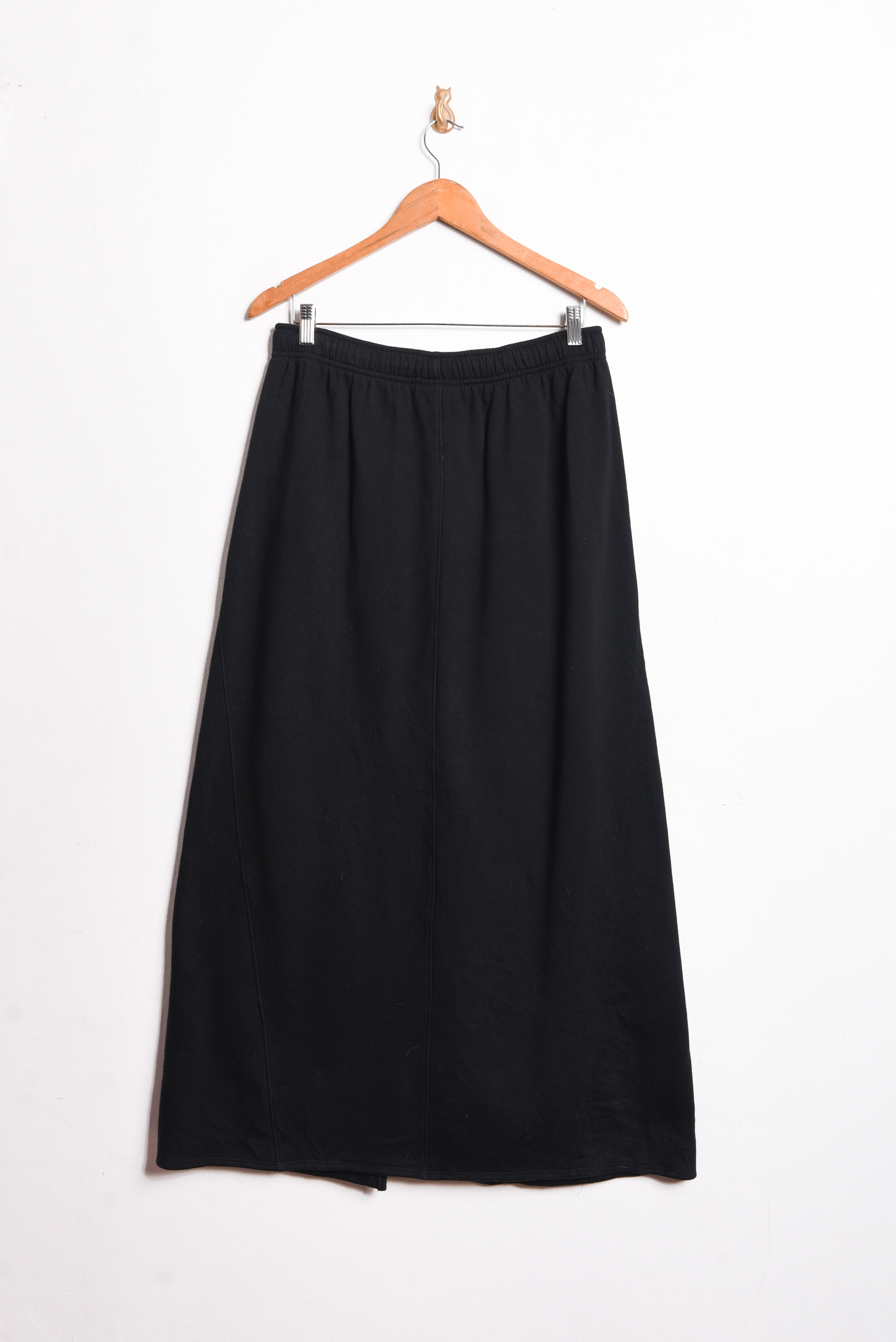 Maxi falda negra sporty
