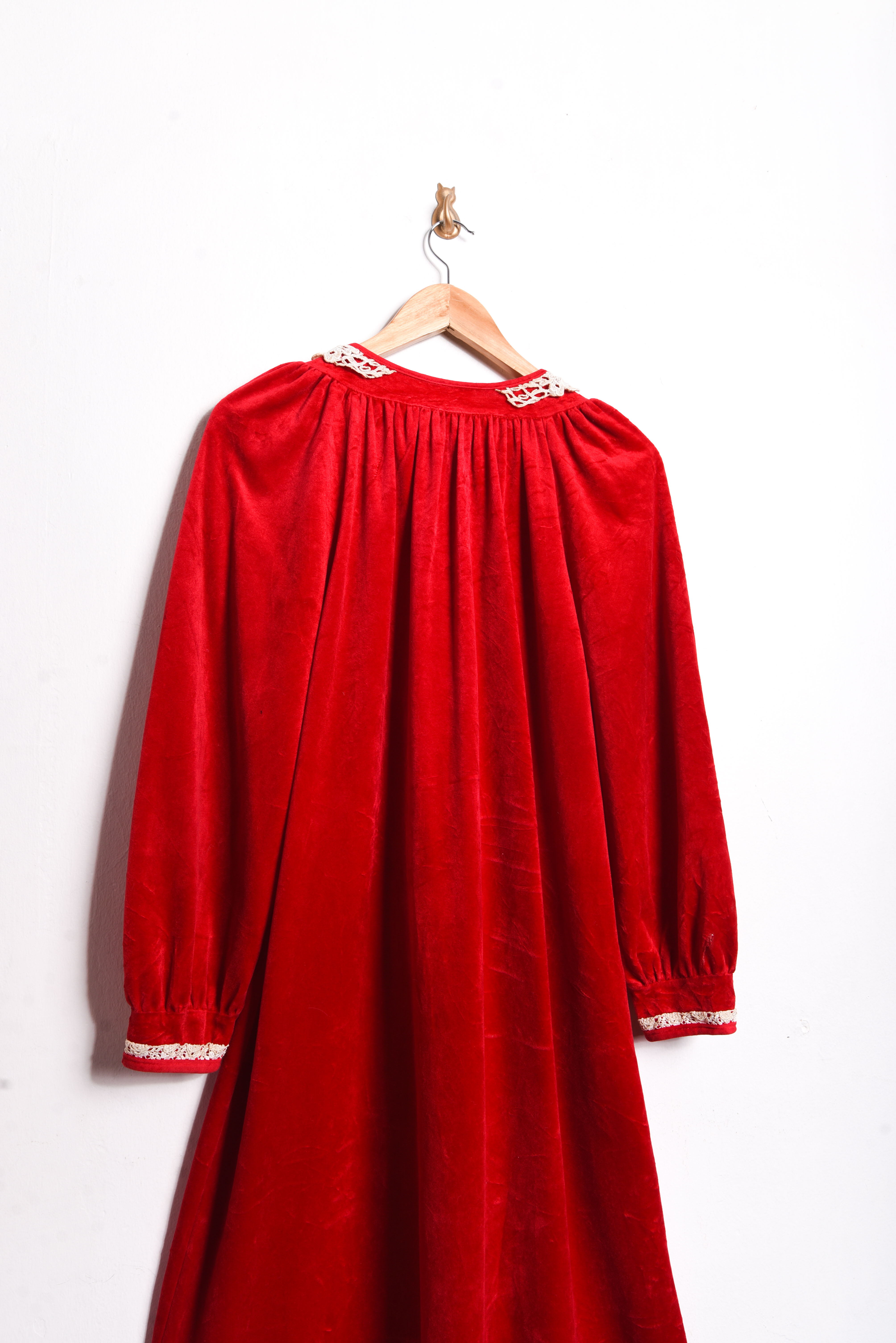 Vestido red velvet cuellito vintage