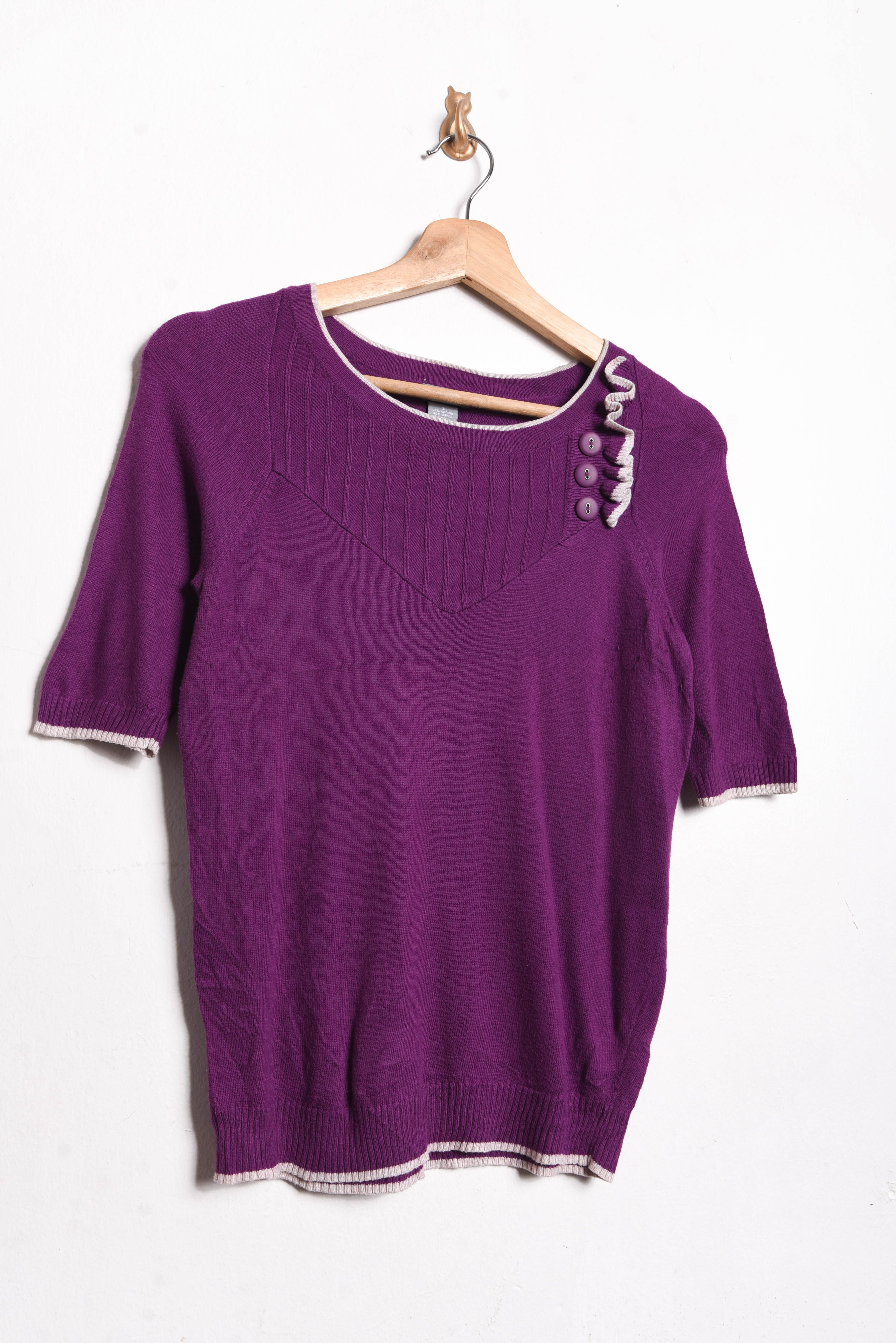 Top purple Delia's