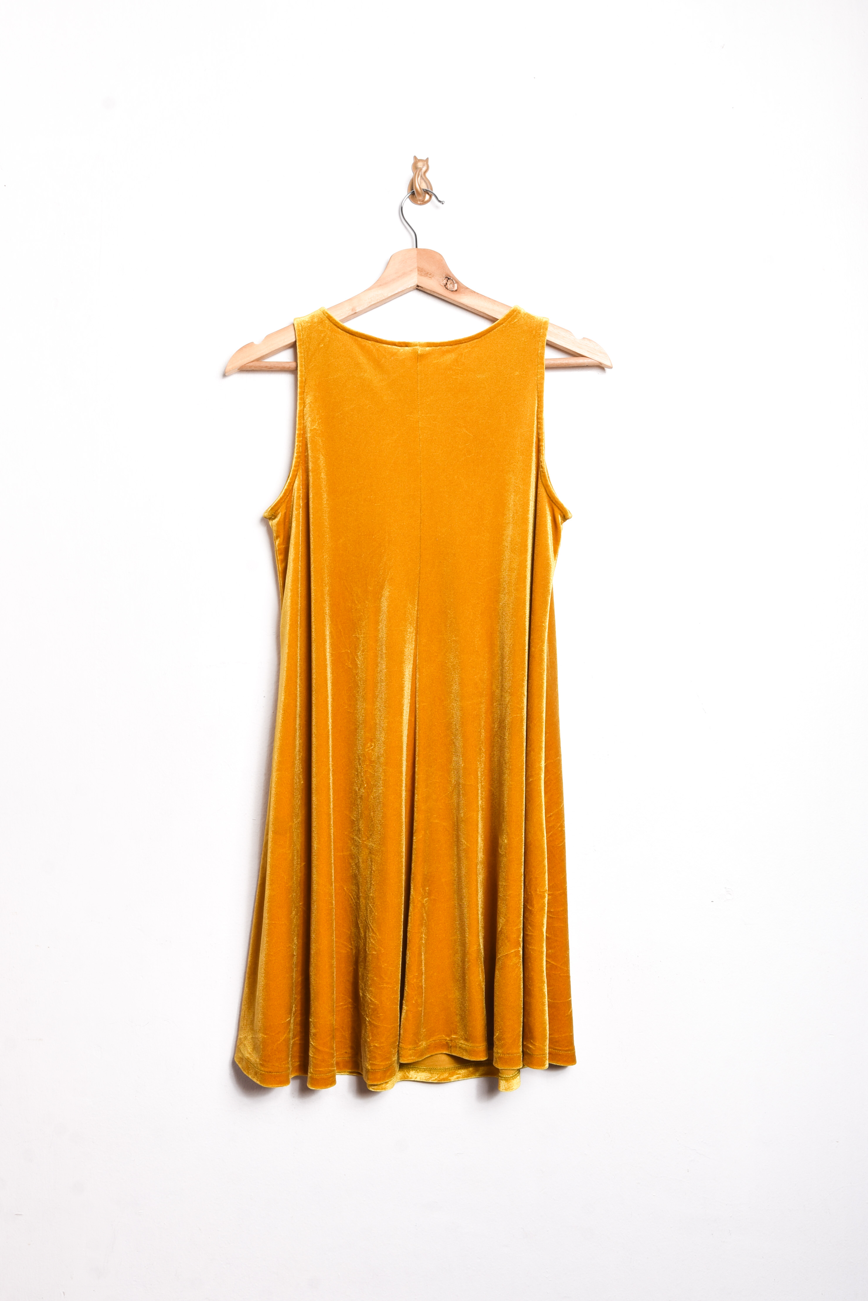 Vestido plush mostaza