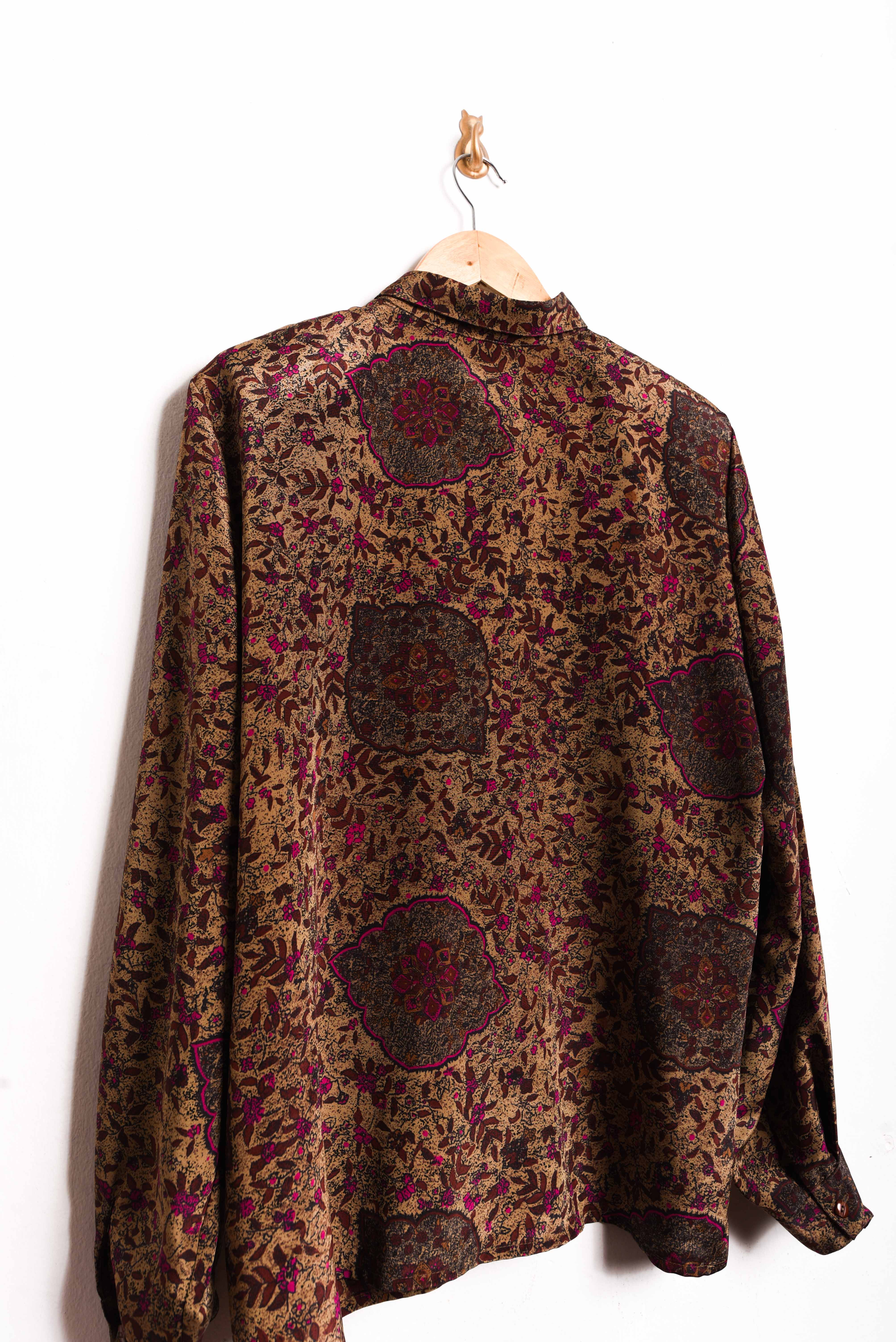 Blusa café vintage otoñal