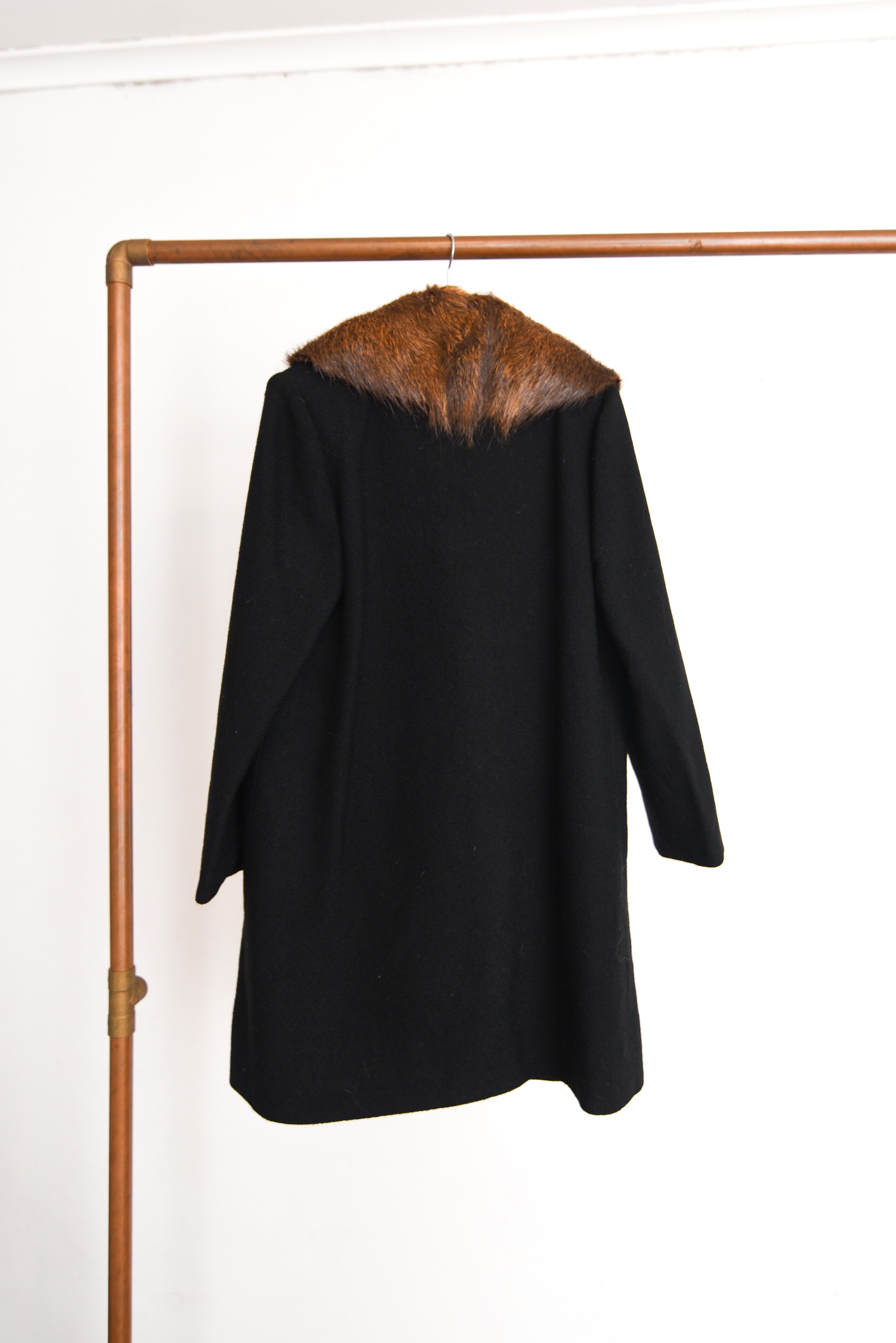 Abrigo negro vintage 60s