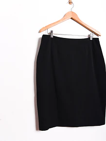 Falda negra formal tubo