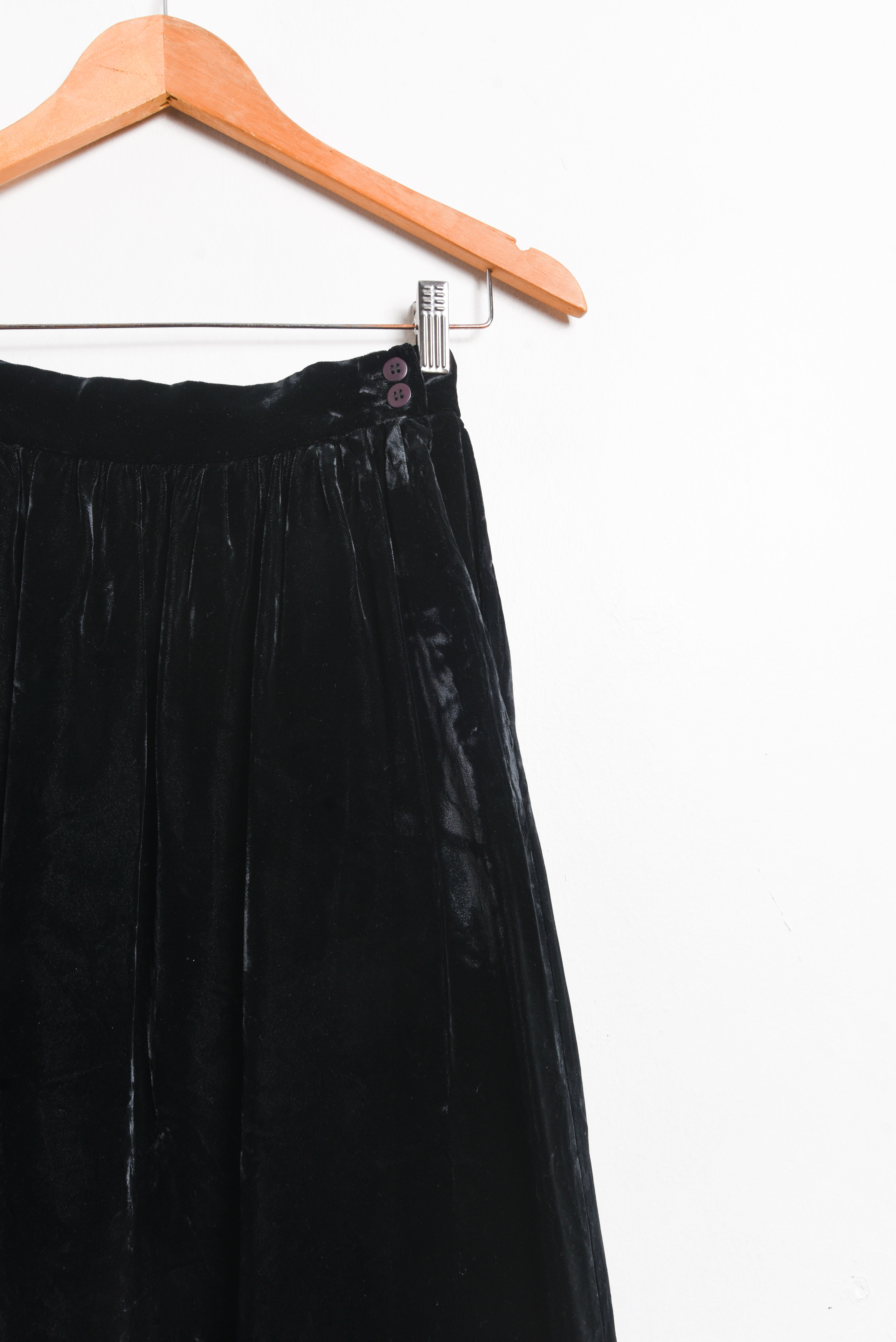 Falda terciopelo negro vintage midi