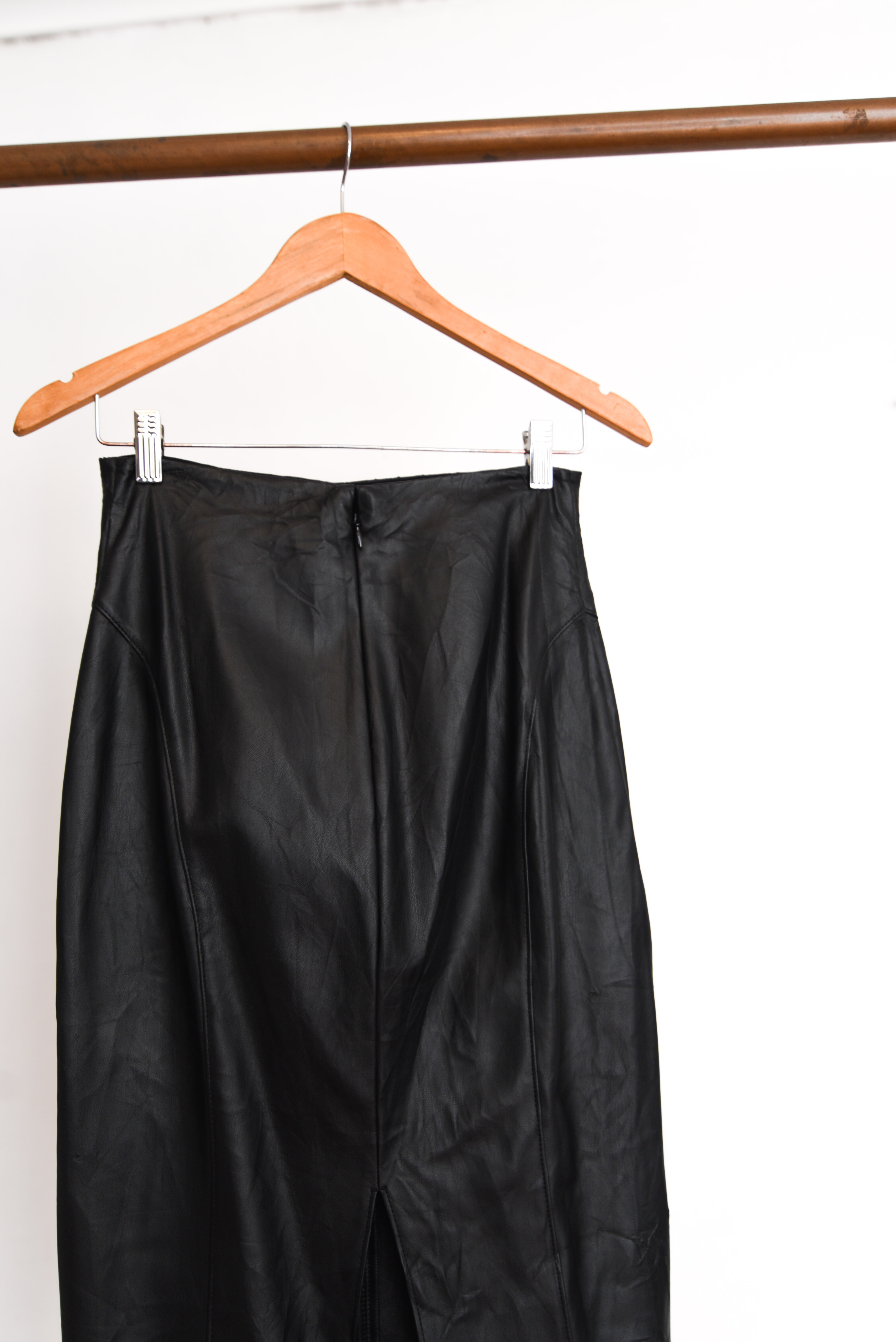 Falda eco cuero black