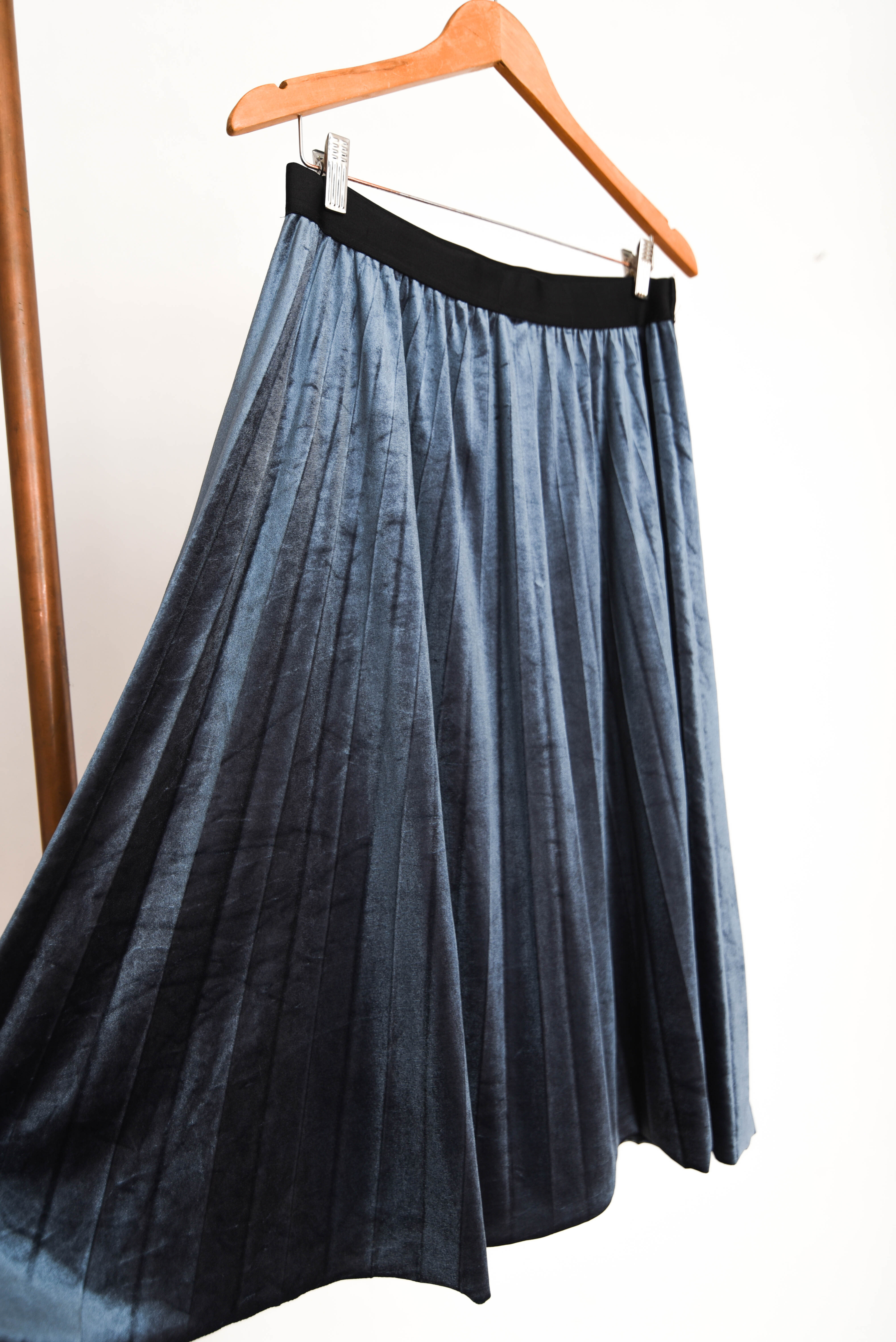 Falda velvet azul piedra