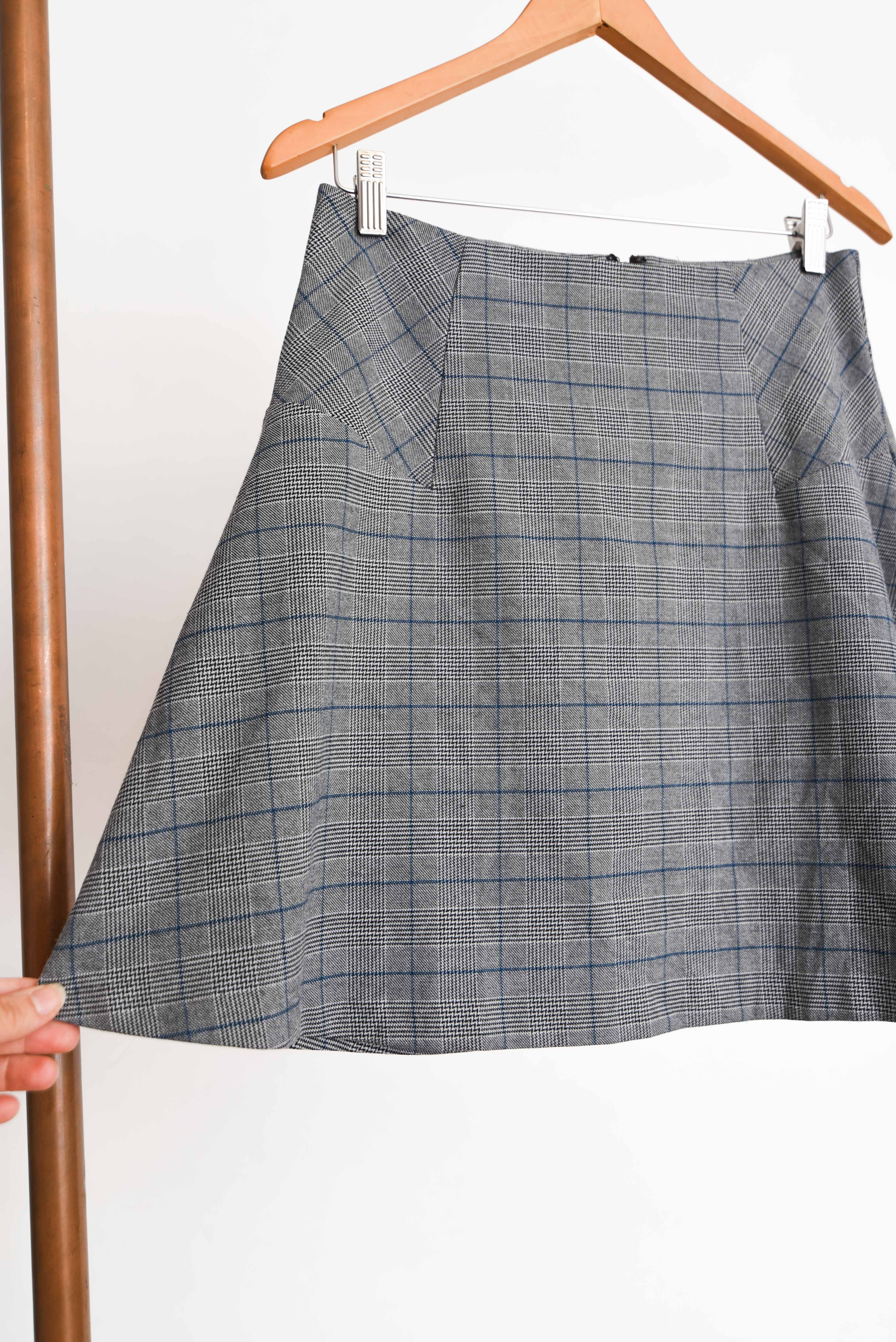 Falda gris Gales campana
