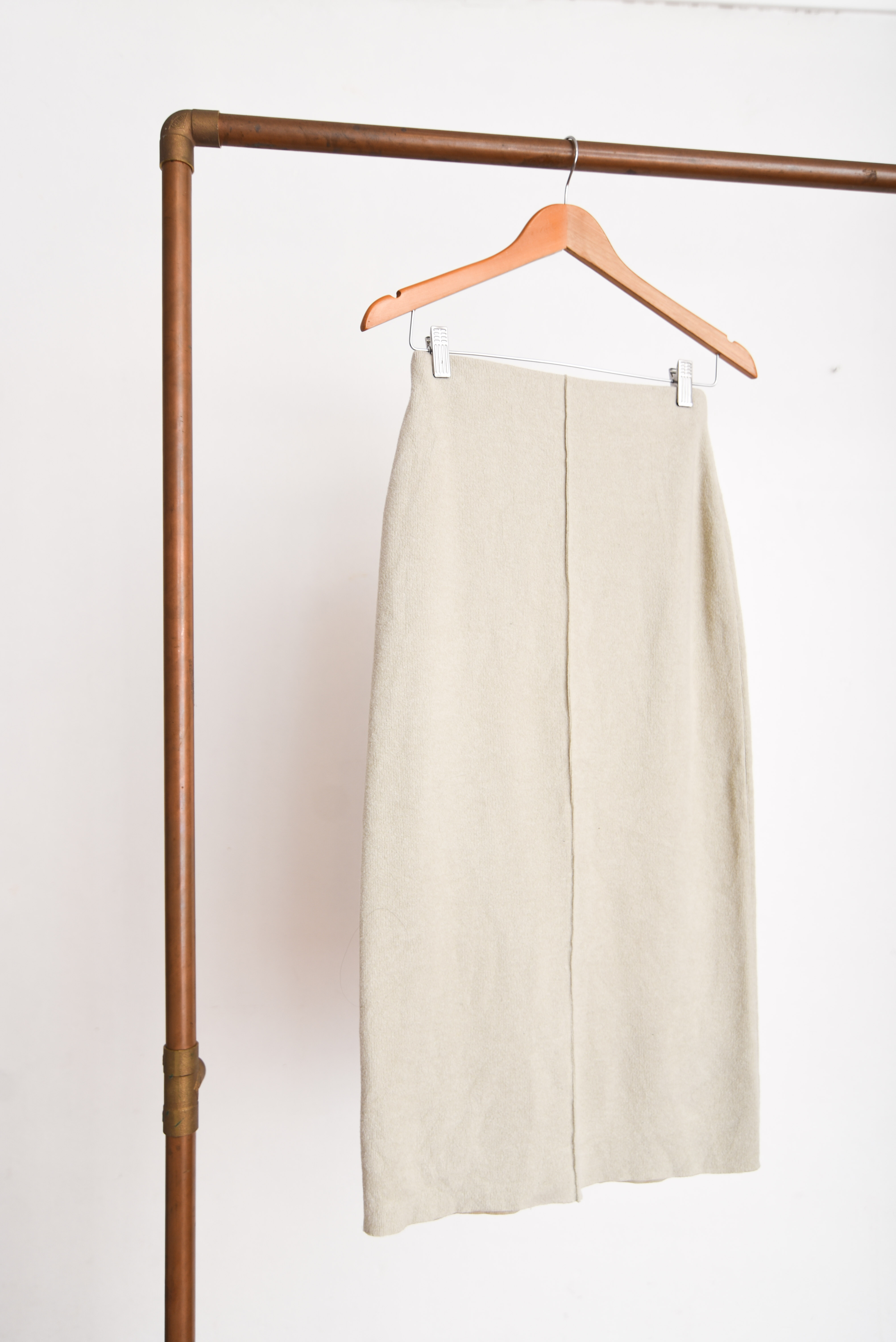 Maxi falda marfil acanalada