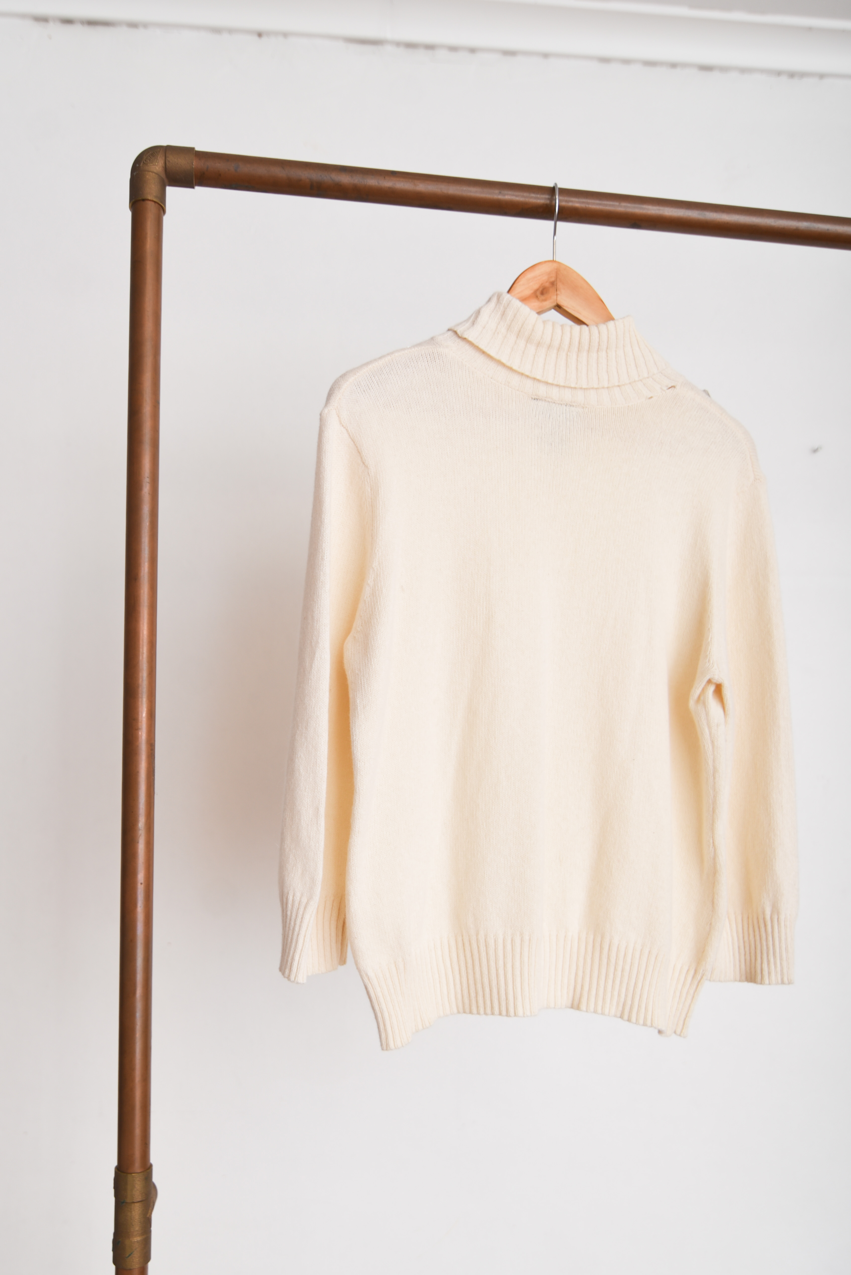 Chaleco marfil angora gemas