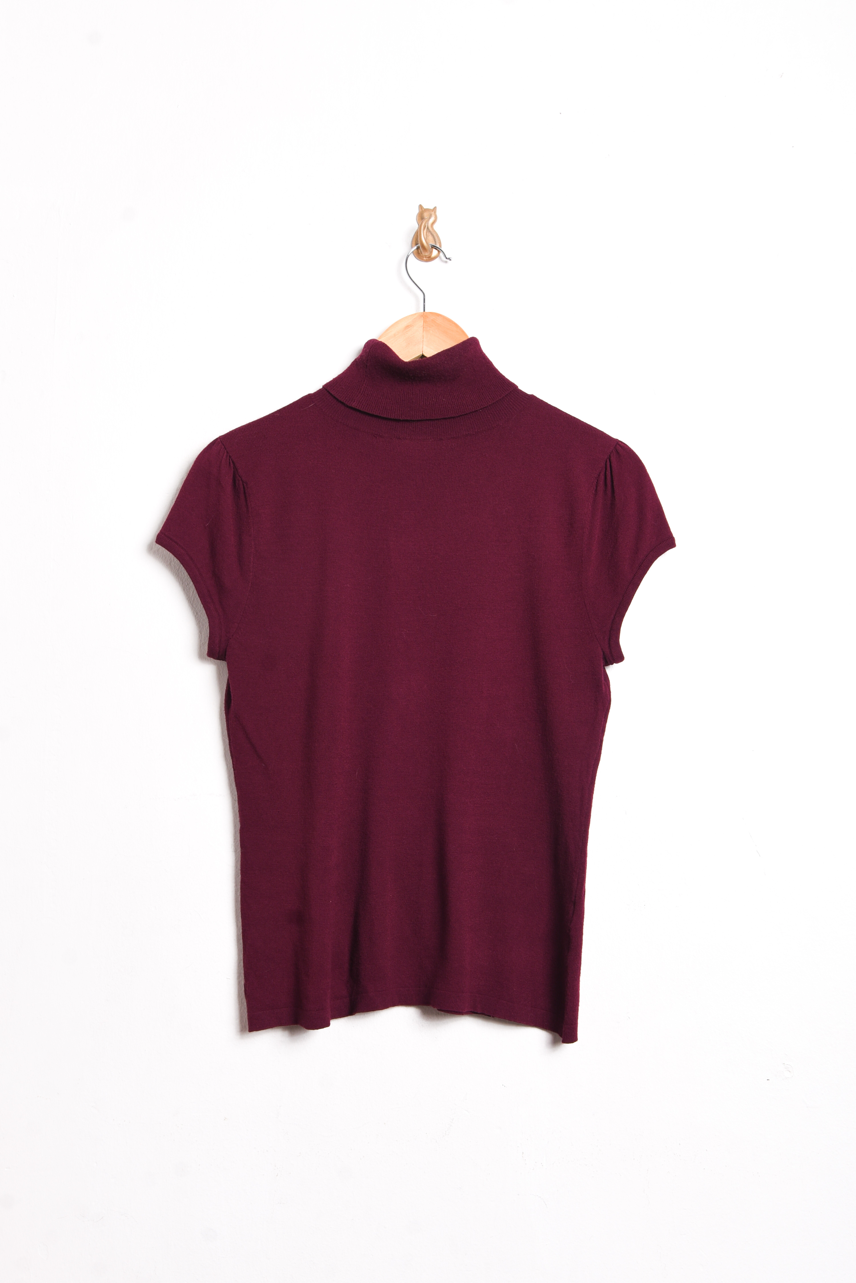 Top tejido burdeo cuello alto