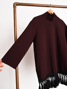 Mini vestido burdeo flecos