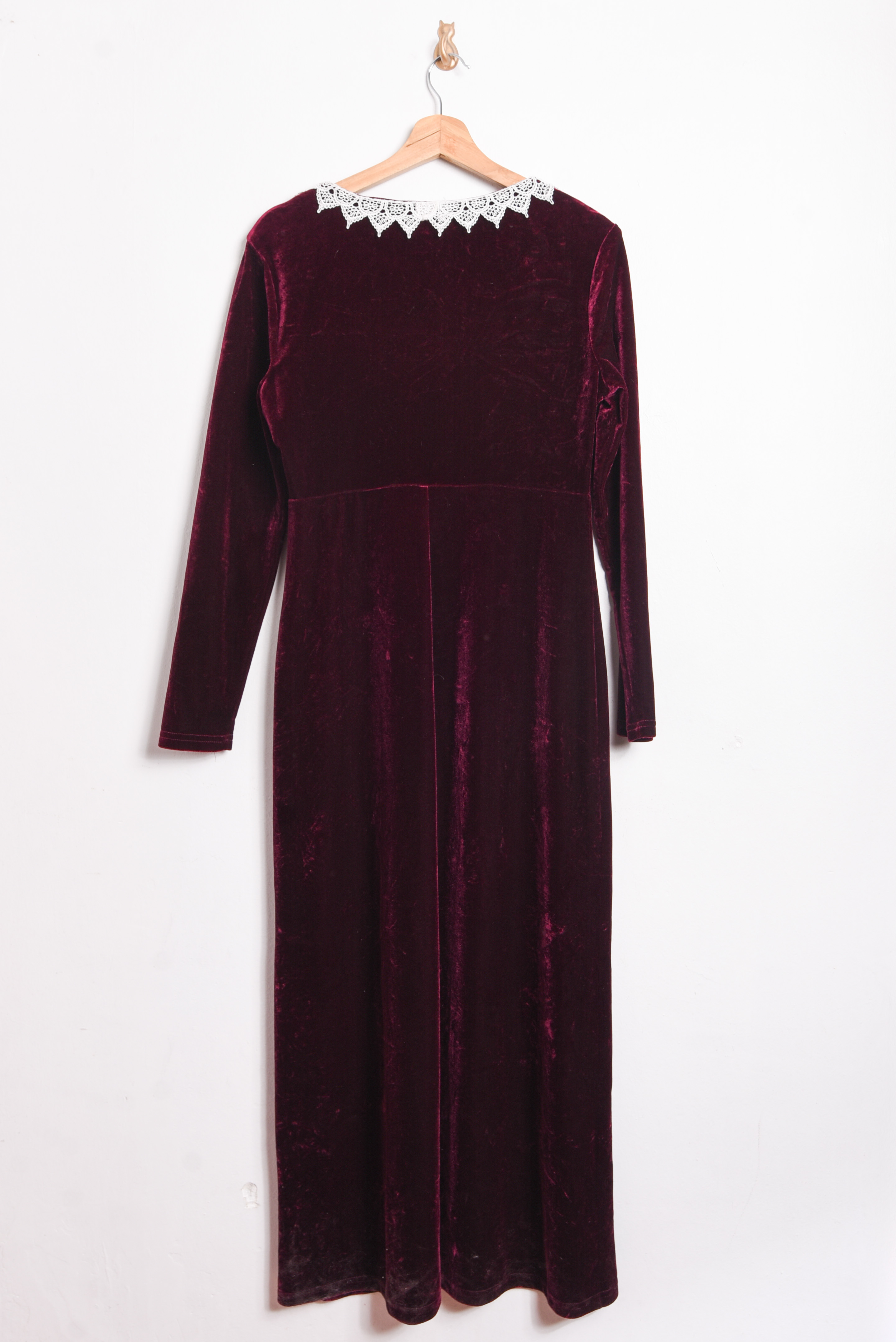 Vestido burdeo velvet cuellito