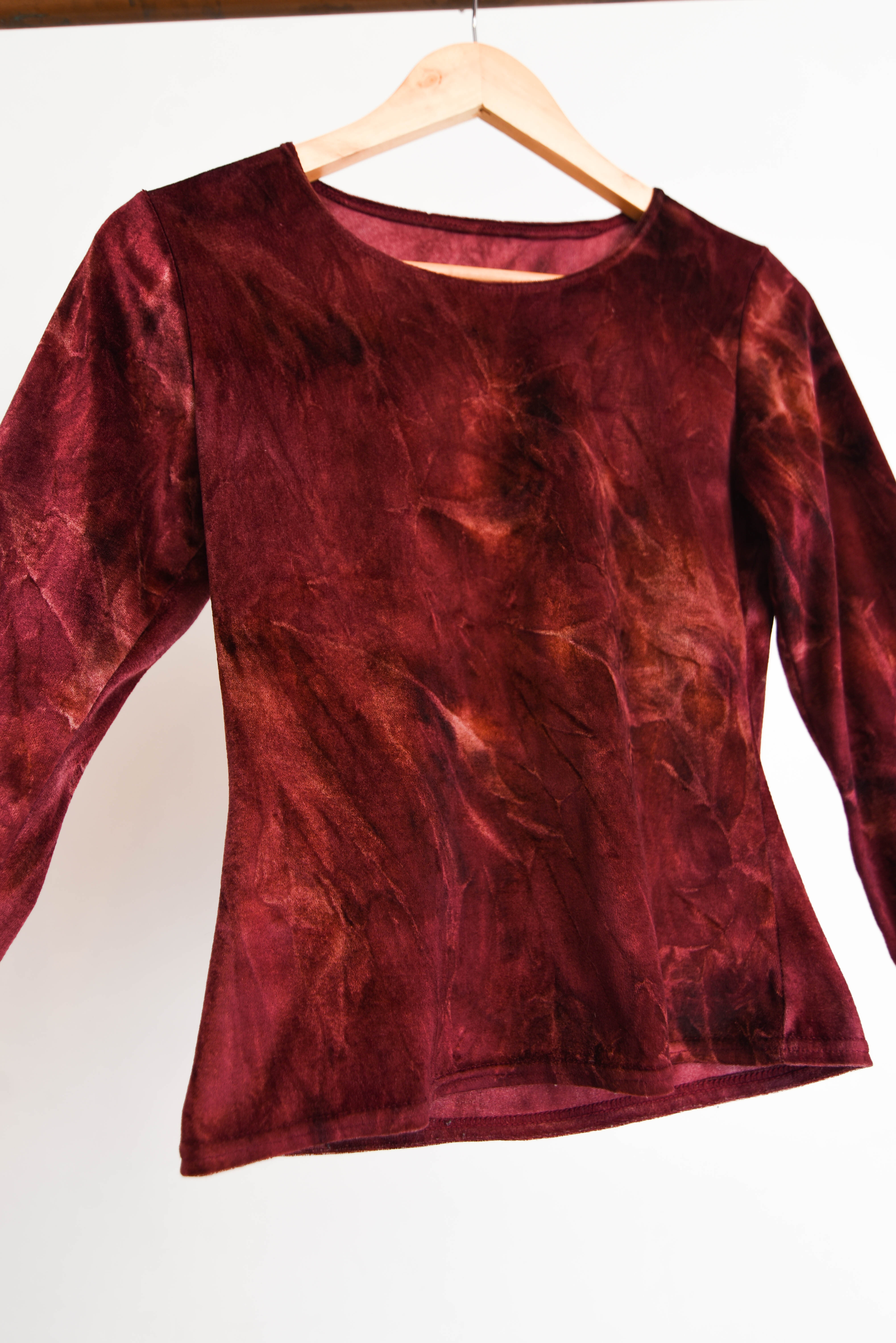 Top rojo velvet marmol
