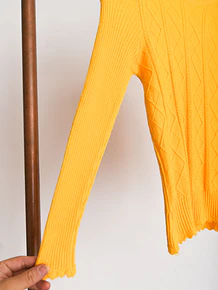 Turtleneck amarillo rombos