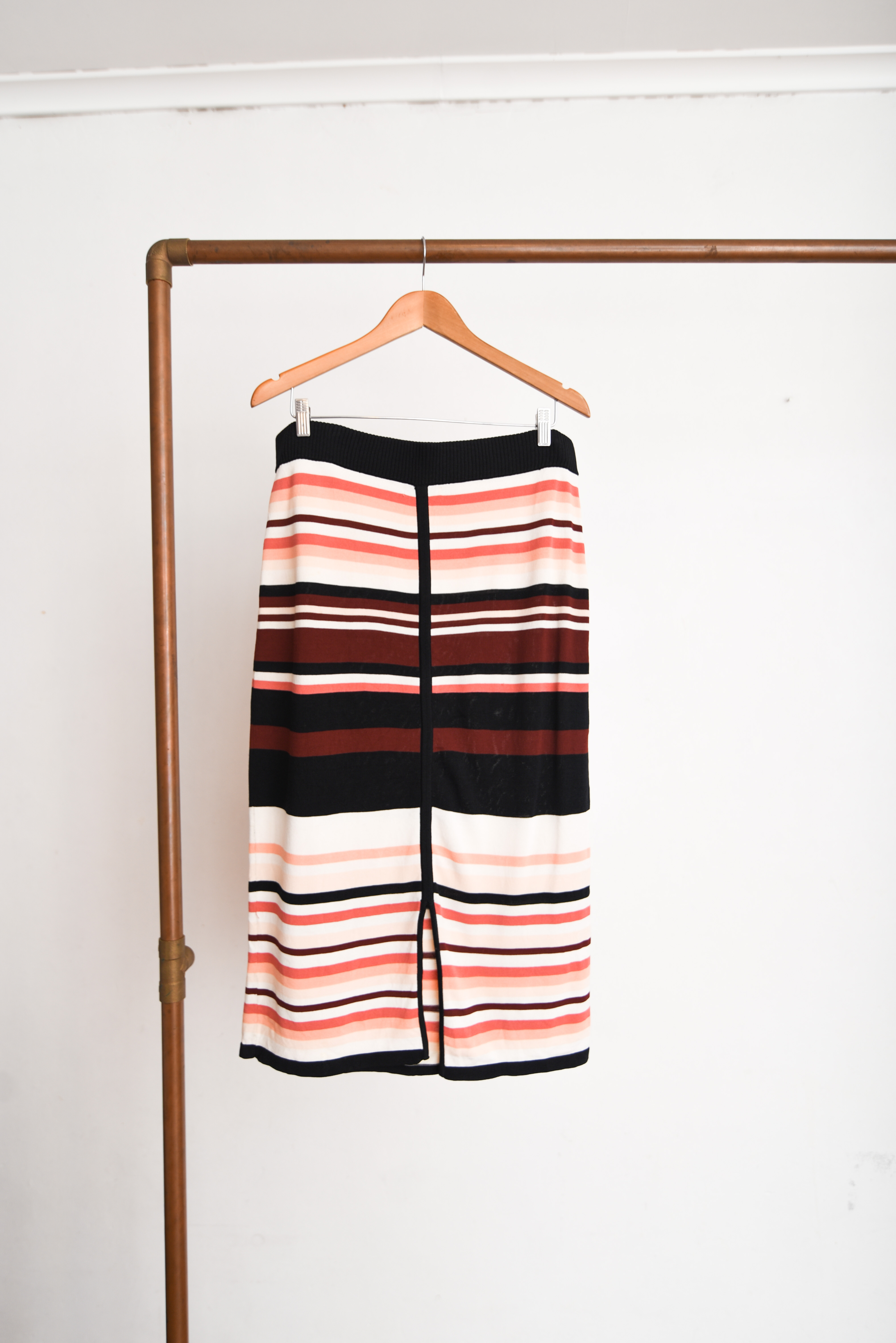 Falda knit marfil rayada