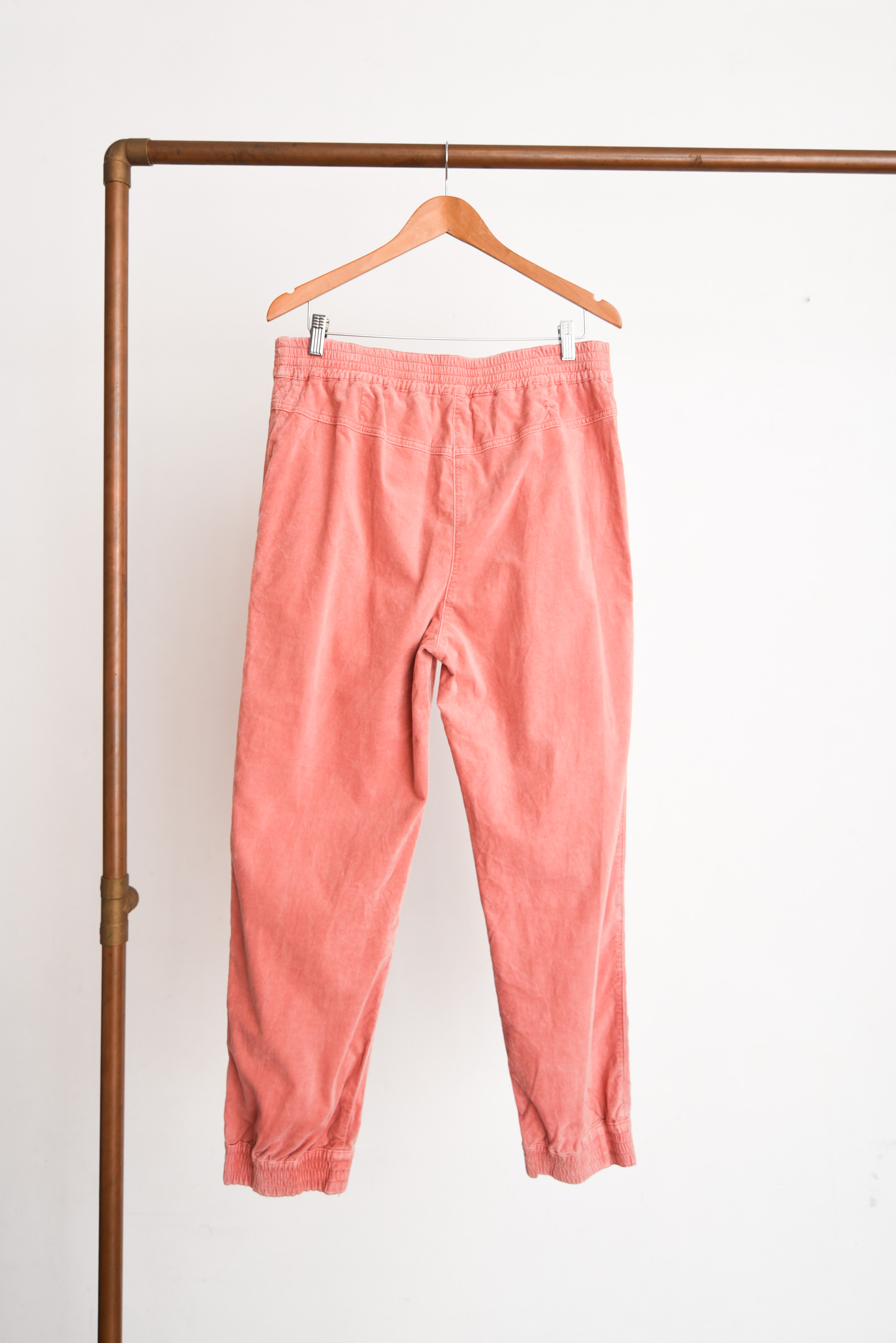 Pantalón rosa pastel microcotelé