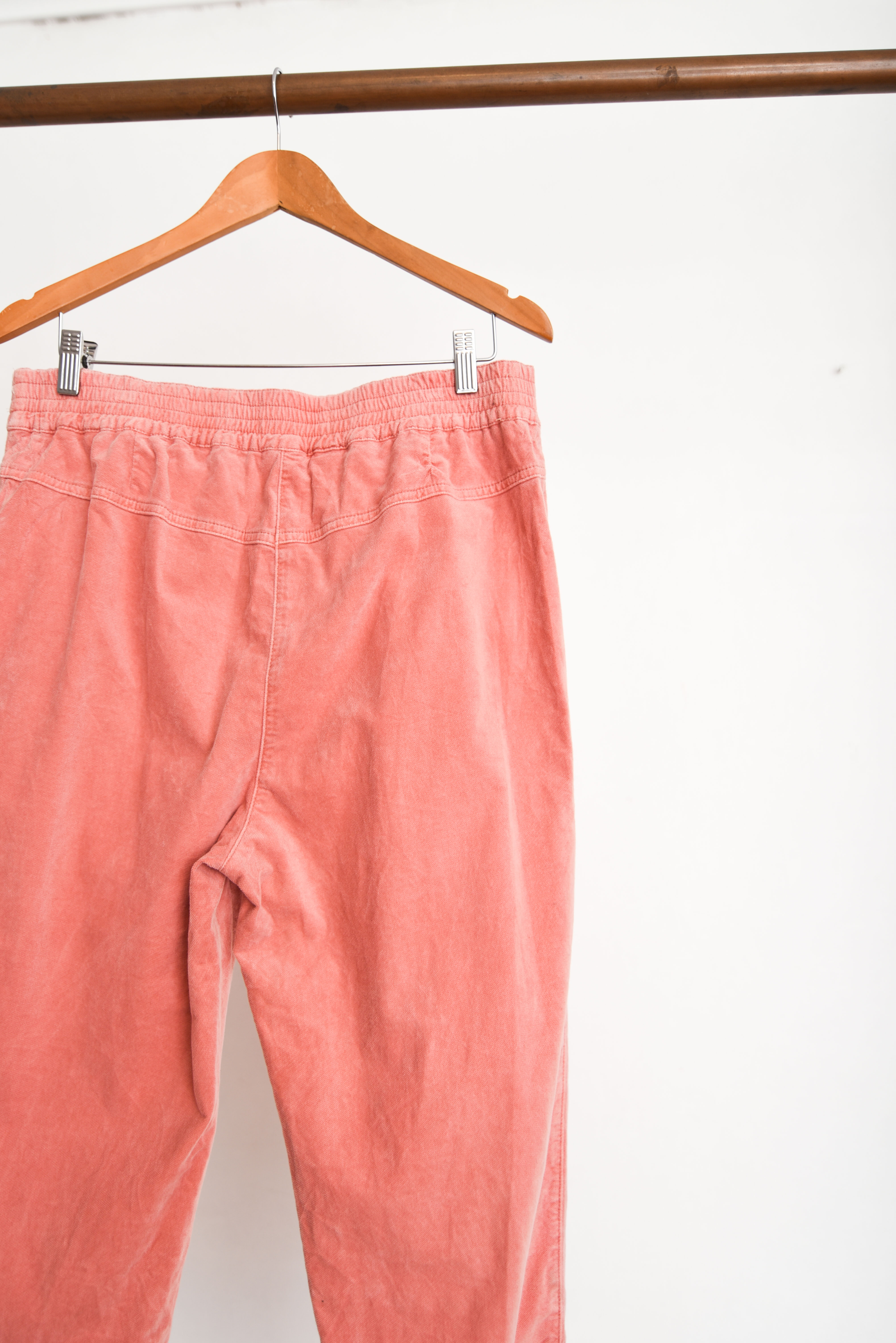 Pantalón rosa pastel microcotelé