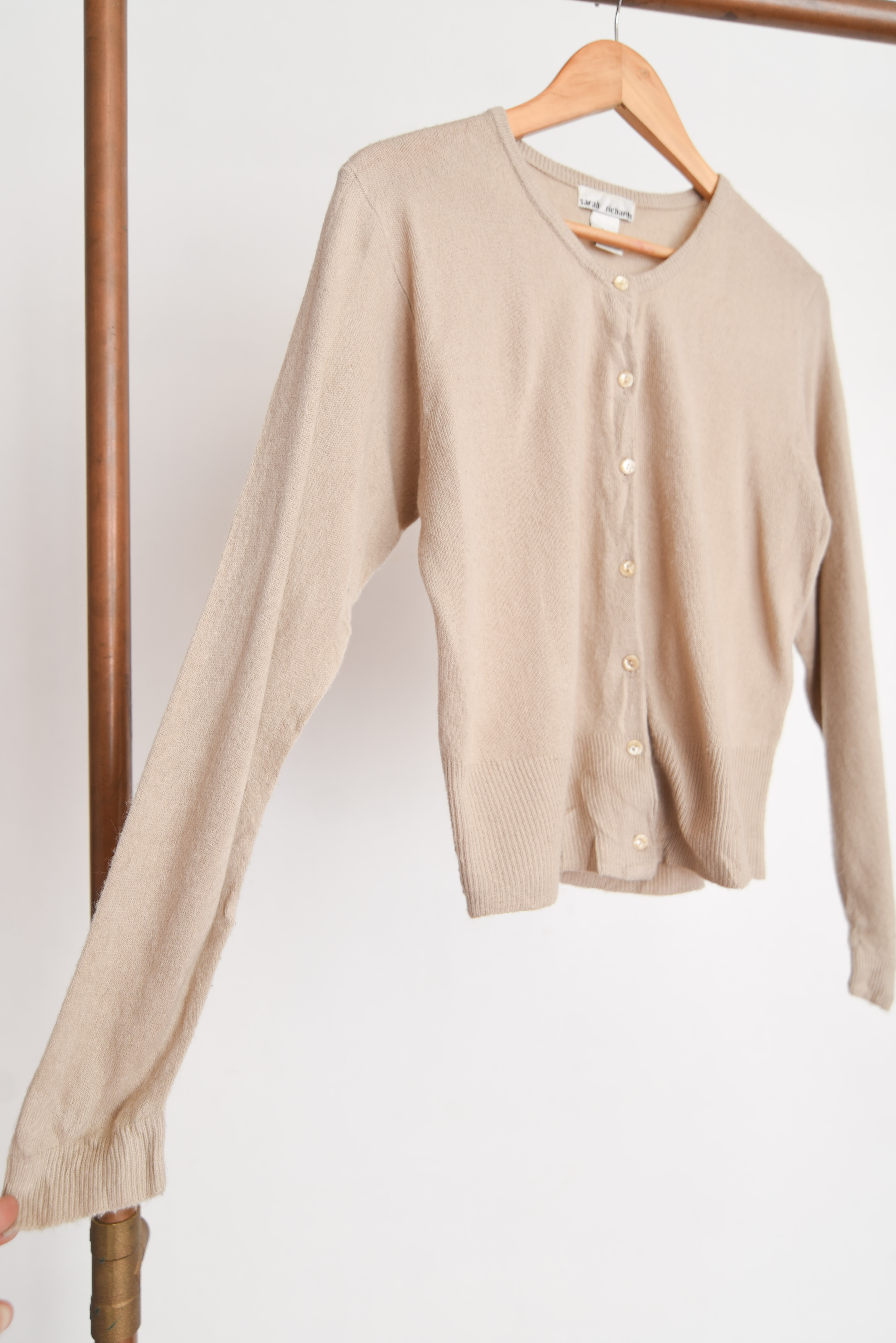 Cardigan nude 90s